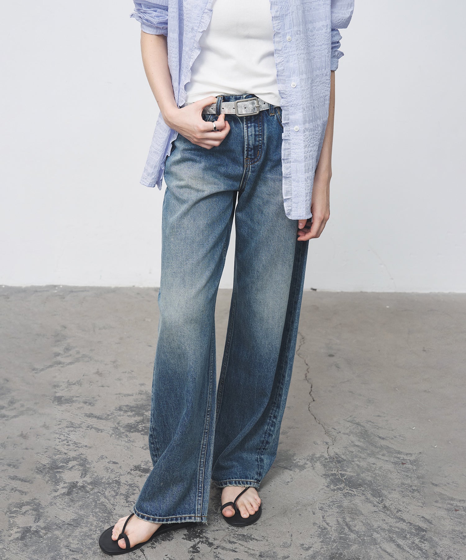 Mid-Rise Straight Wide-Leg Jeans