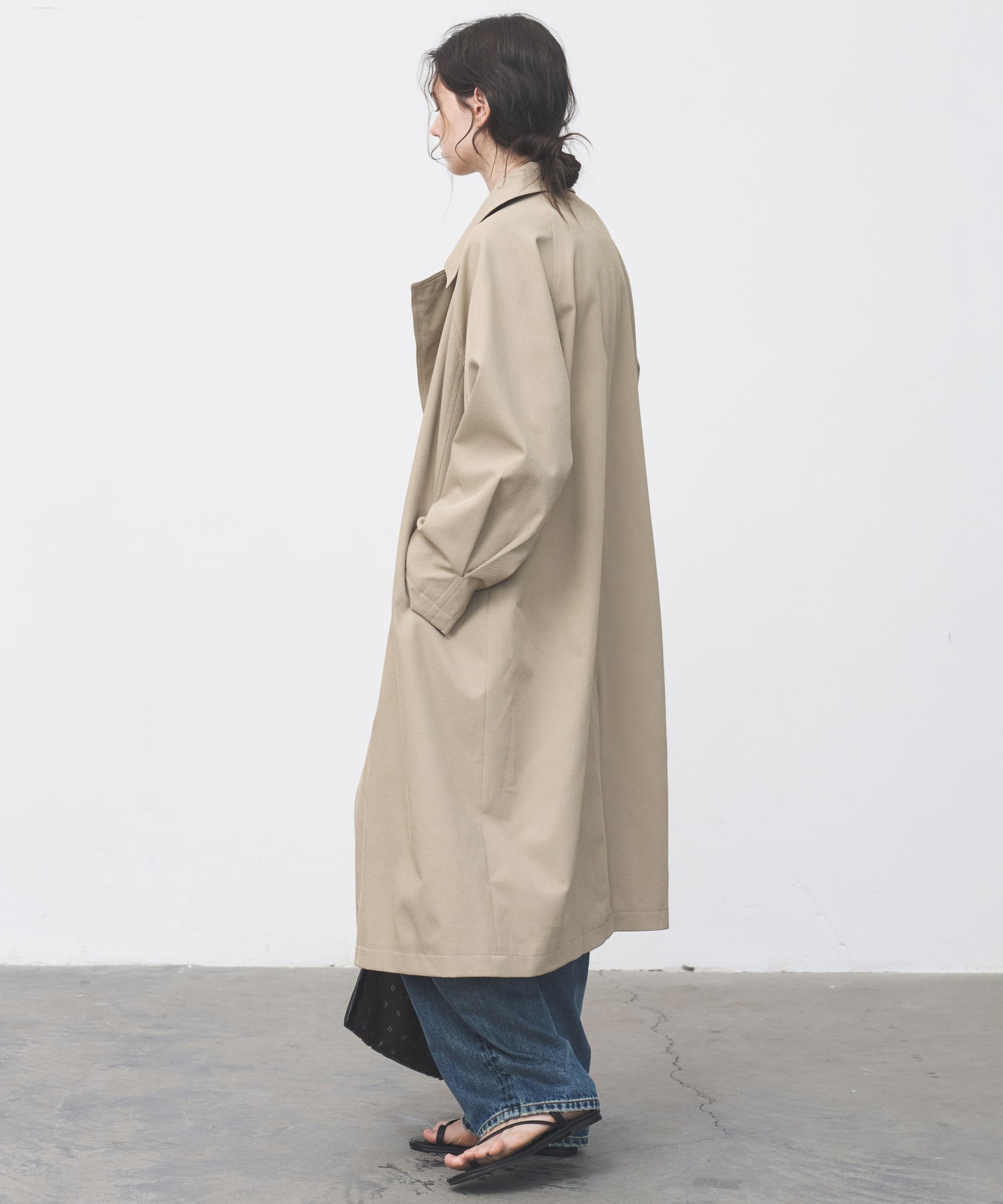 Structured Raglan Trench Coat – Oversized Fit