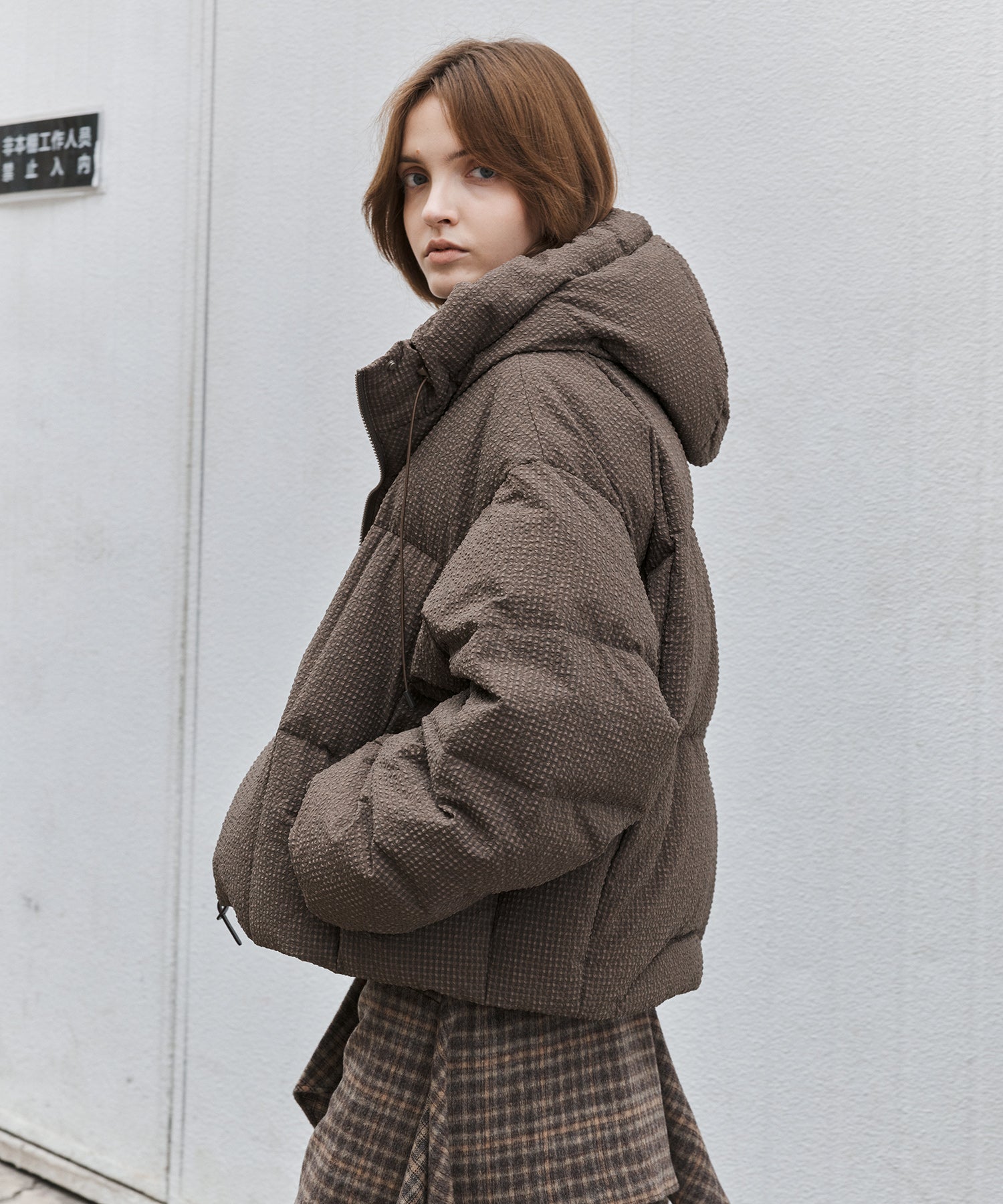 Textured Crinkle Hooded Short Down Jacket