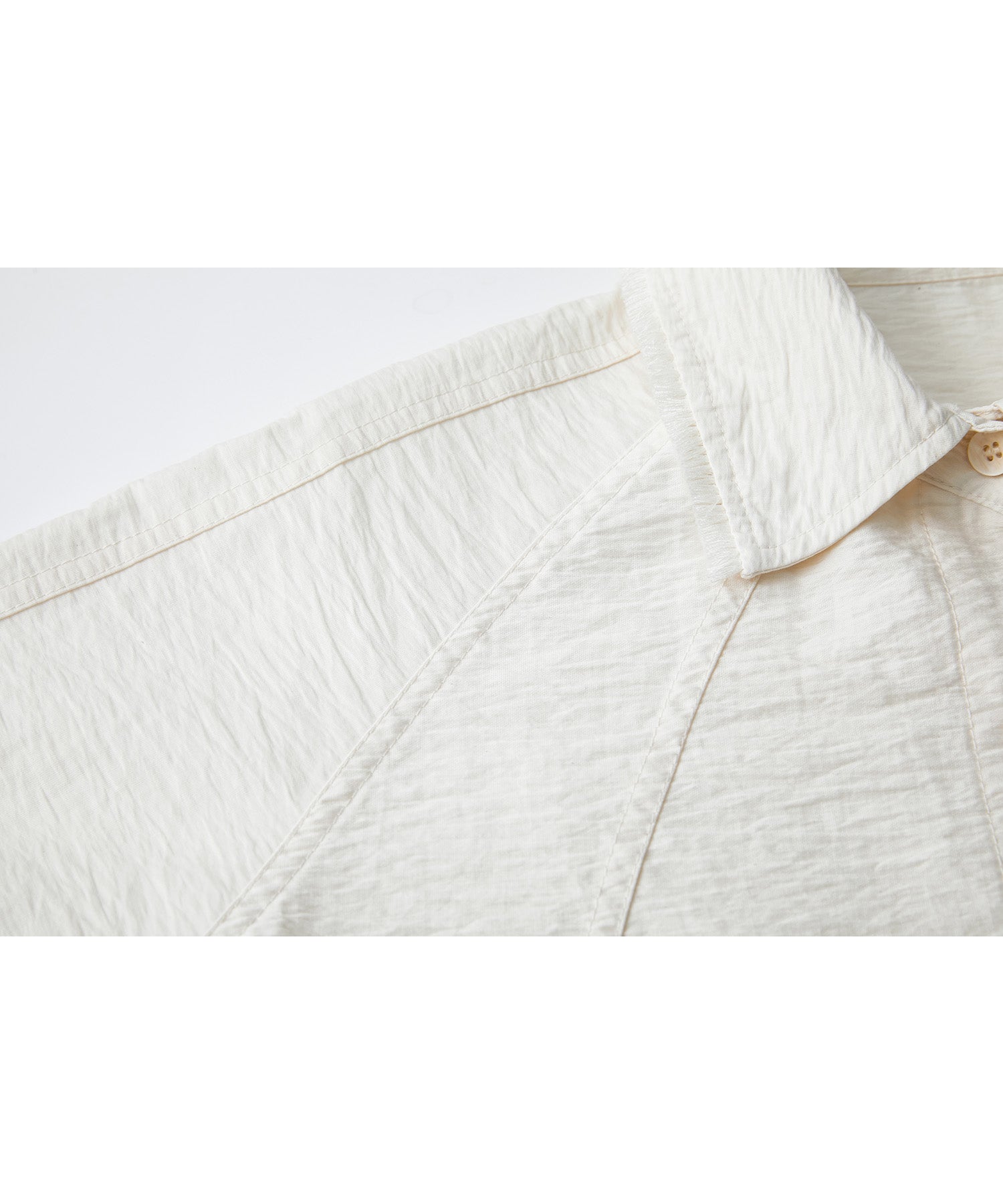 Artisanal Texture Shirt with Fringe Design – 5-Sleeve Raglan Style