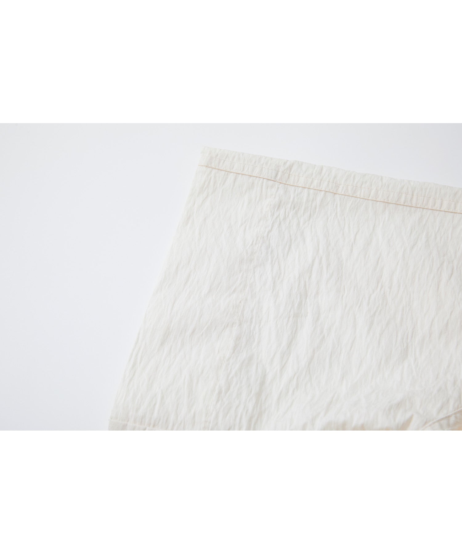 Artisanal Texture Shirt with Fringe Design – 5-Sleeve Raglan Style