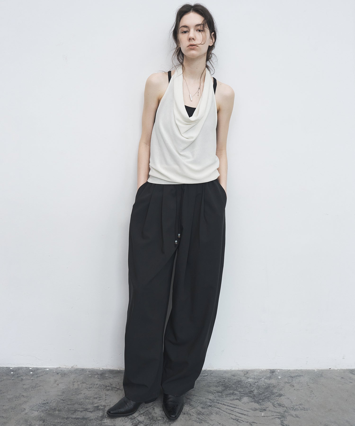 Sculpted Curve Wide Pants – Minimal Line Fit