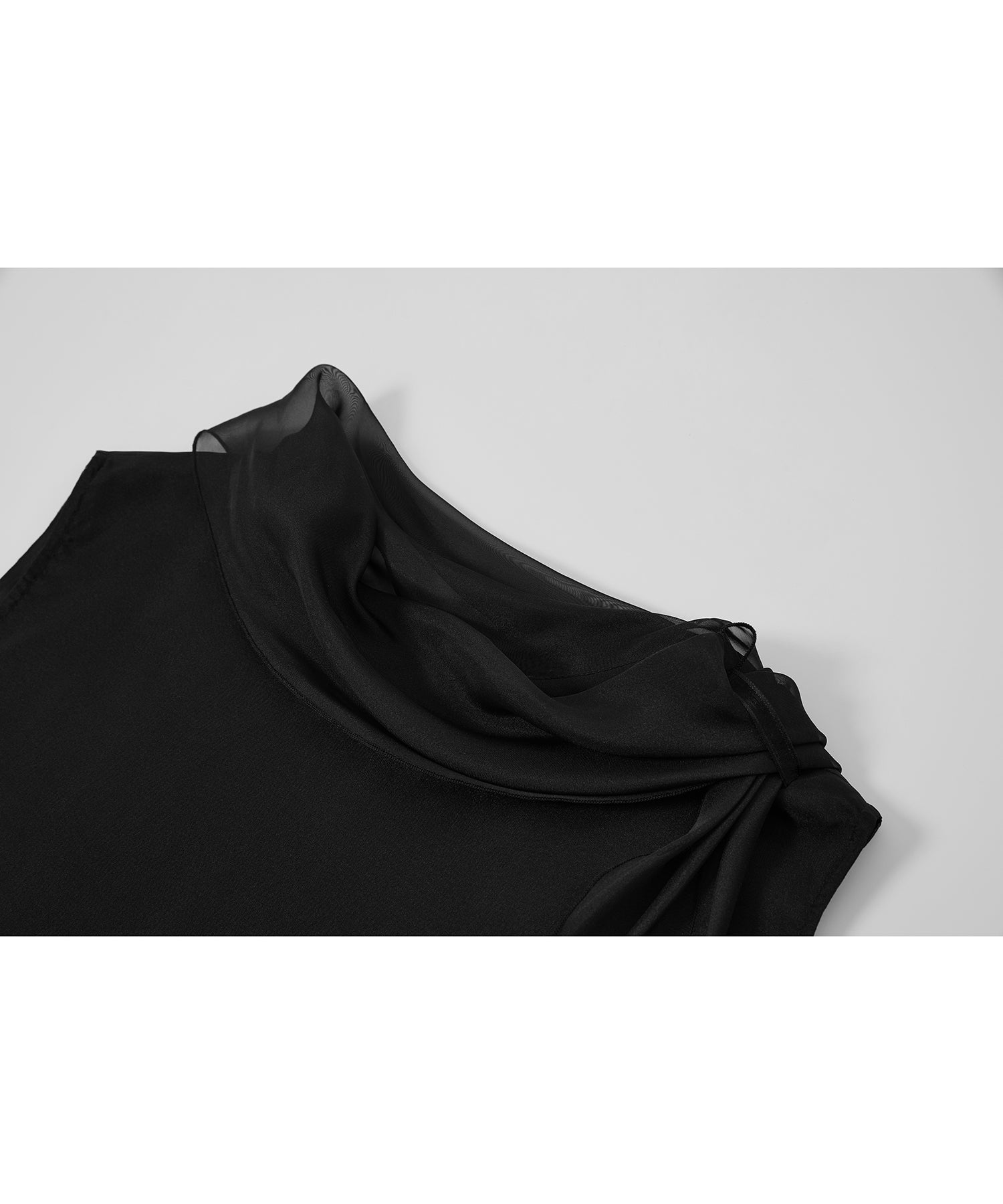 ニュアンスシアーレイヤードトップス