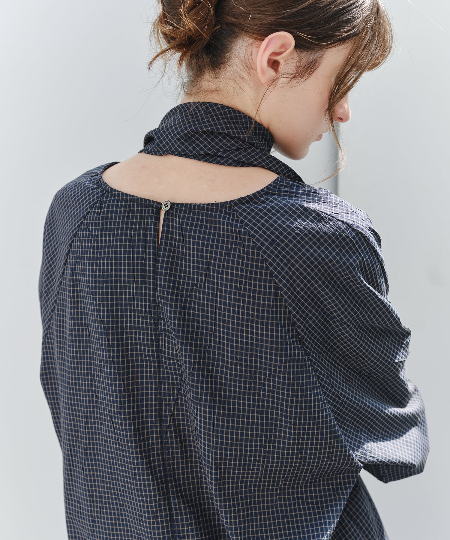 「9月下旬出荷予定」Cross Stole Collar Oversized Shirt