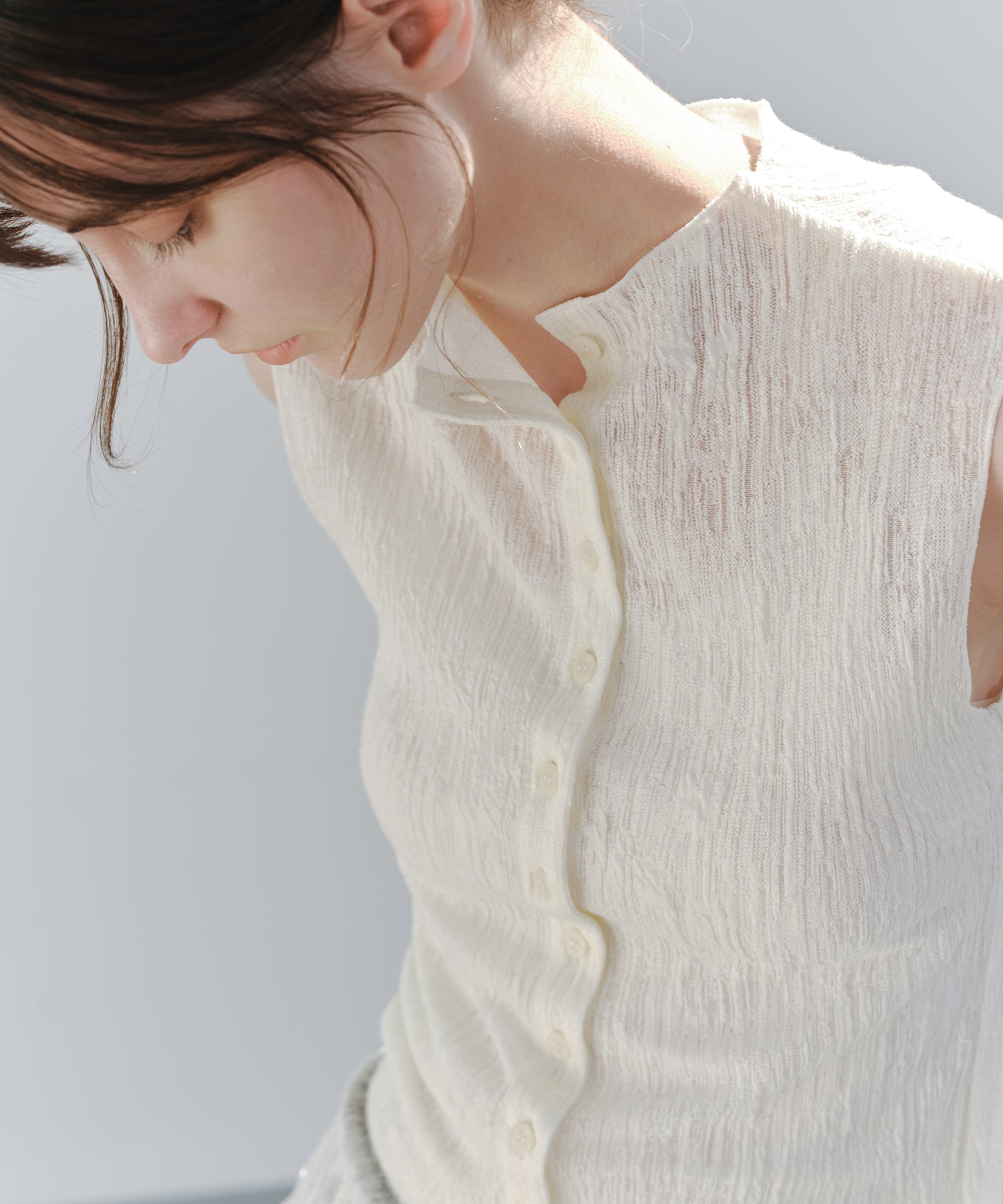 「7月上旬~中旬出荷」Textured Knit Sleeveless Top