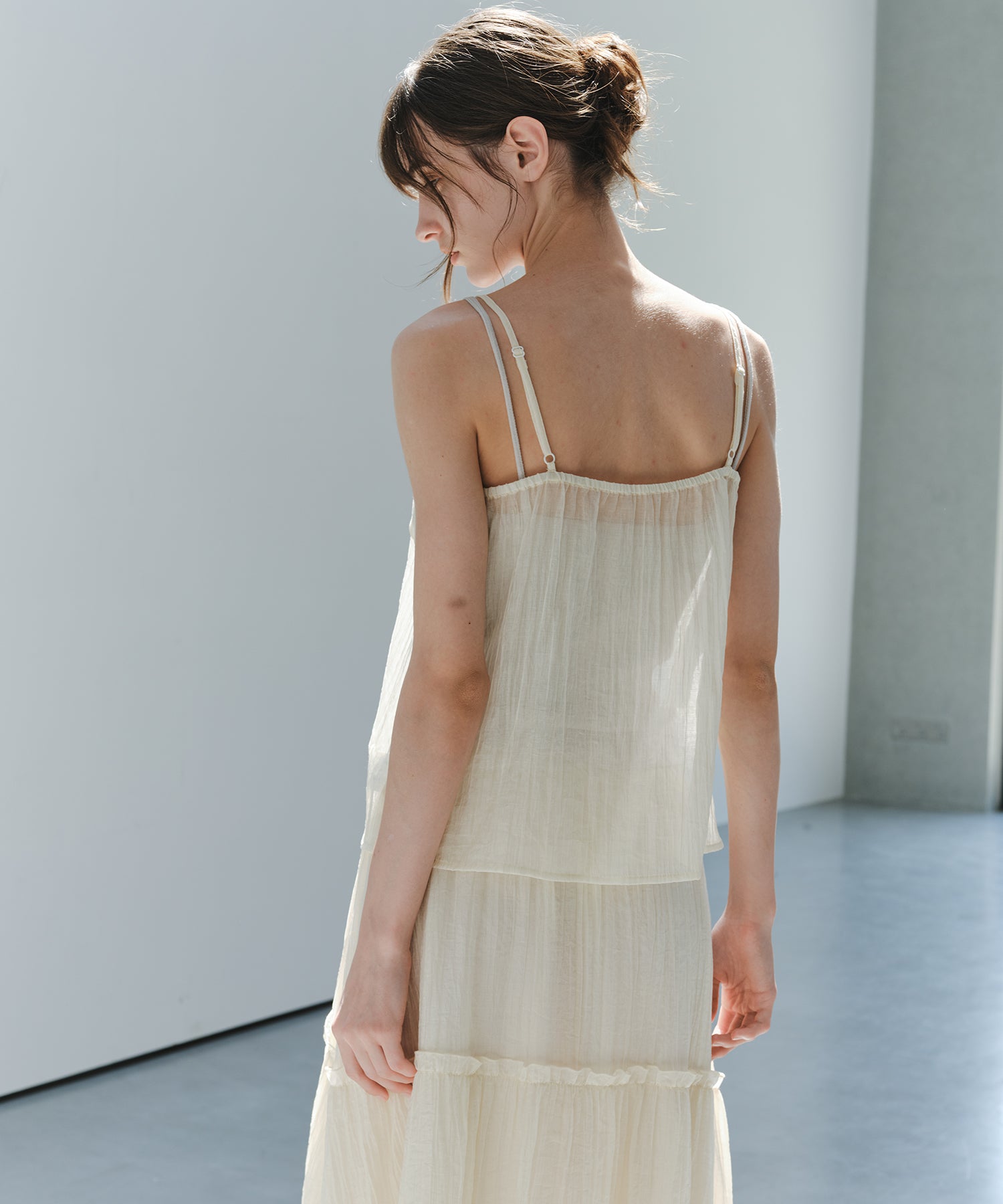 「7月上旬~中旬出荷」Sheer Textured Front Button Camisole