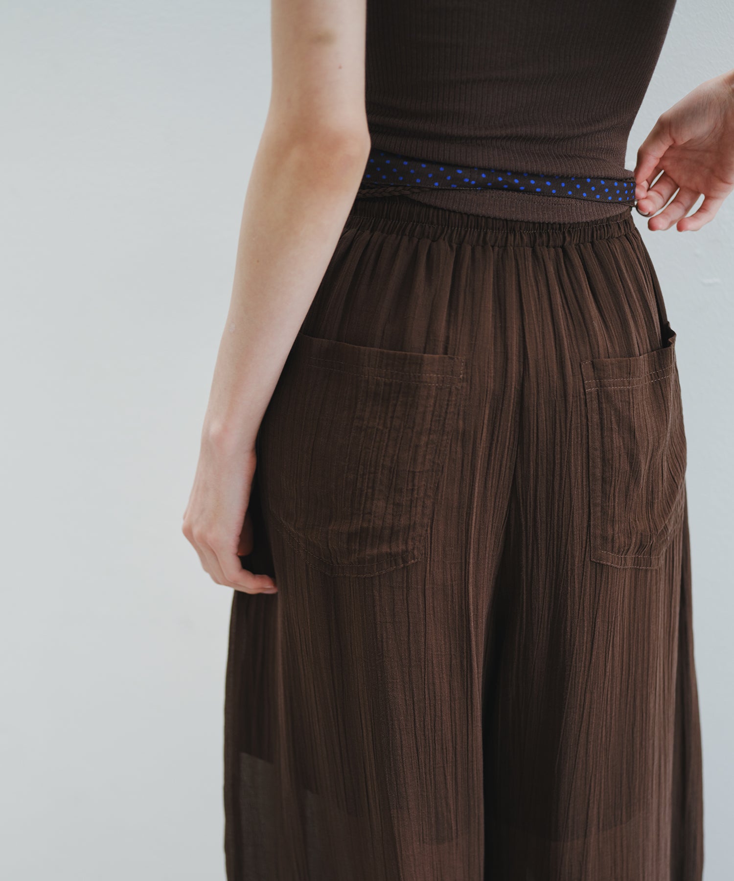 「6月上旬~中旬出荷」Curve Silhouette Drawstring Pants