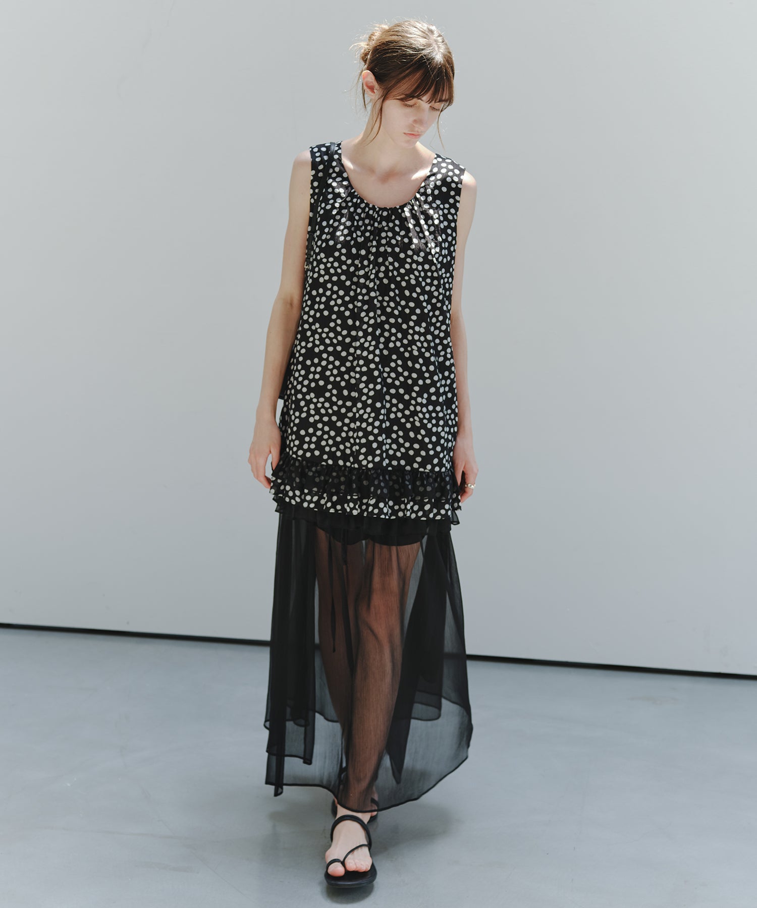 「7月中旬~下旬出荷」Dot Frill Hem Mini Dress