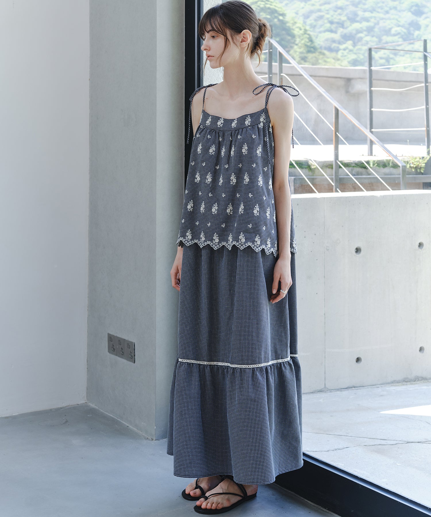 「8月中旬~下旬出荷」Embroidered Gingham Tiered Cami Dress