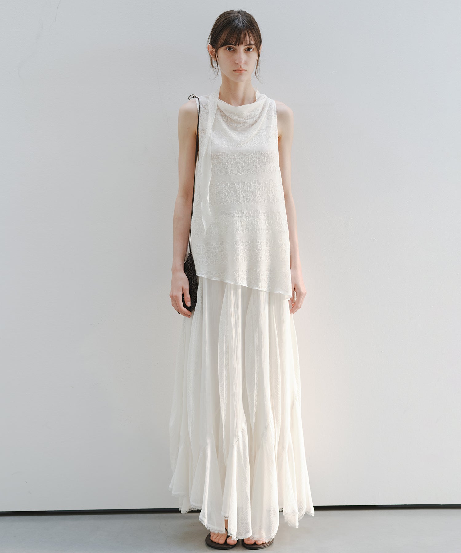 「8月中旬~下旬出荷」Jacquard Sheer Draped Sleeveless Top