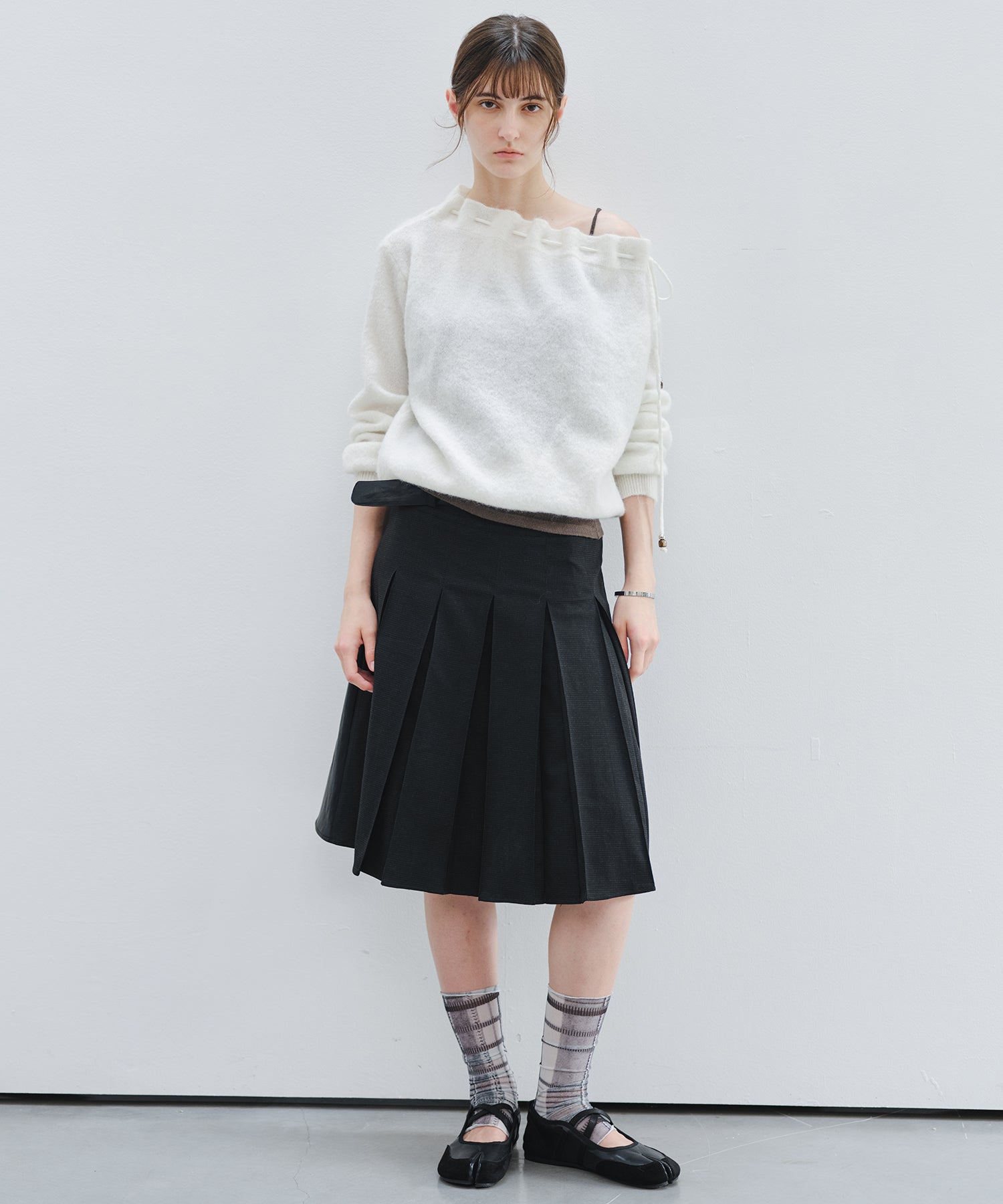 「9月下旬出荷予定」2WAY Faux Leather Pleated Midi Skirt
