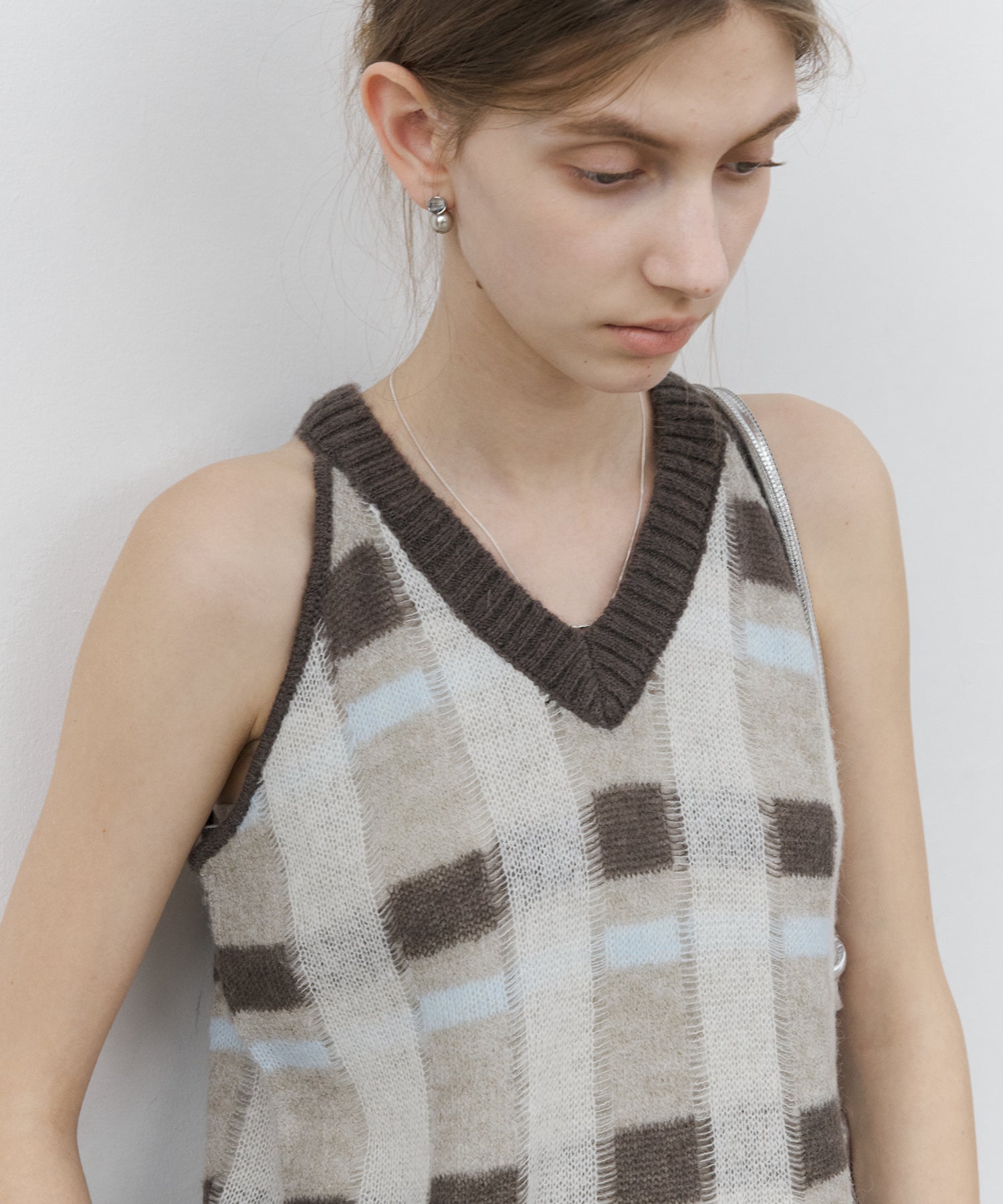 Check Jacquard V-Neck Knit Vest