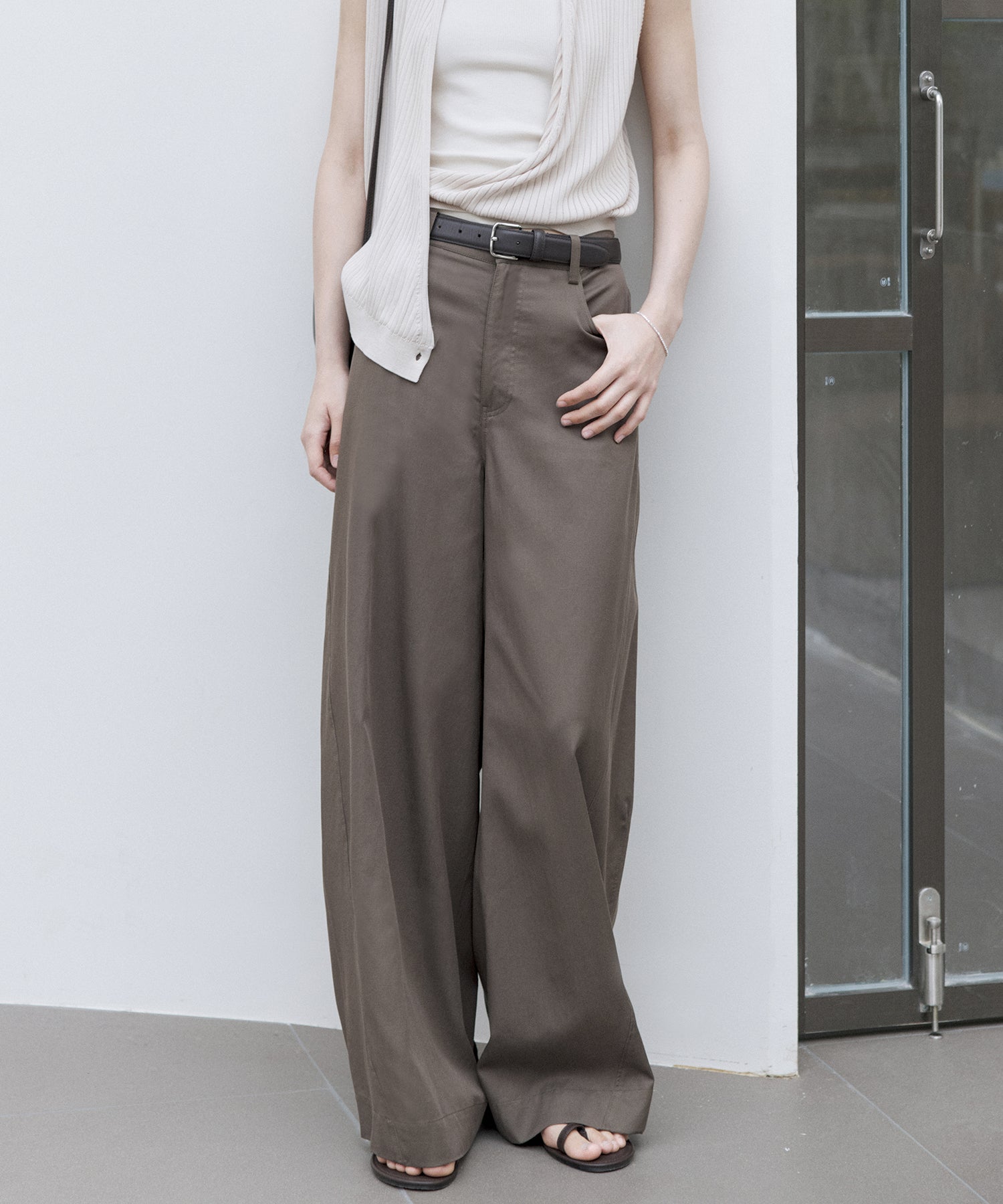 Low-Rise Relaxed Pants with Sabre Curve Silhouette