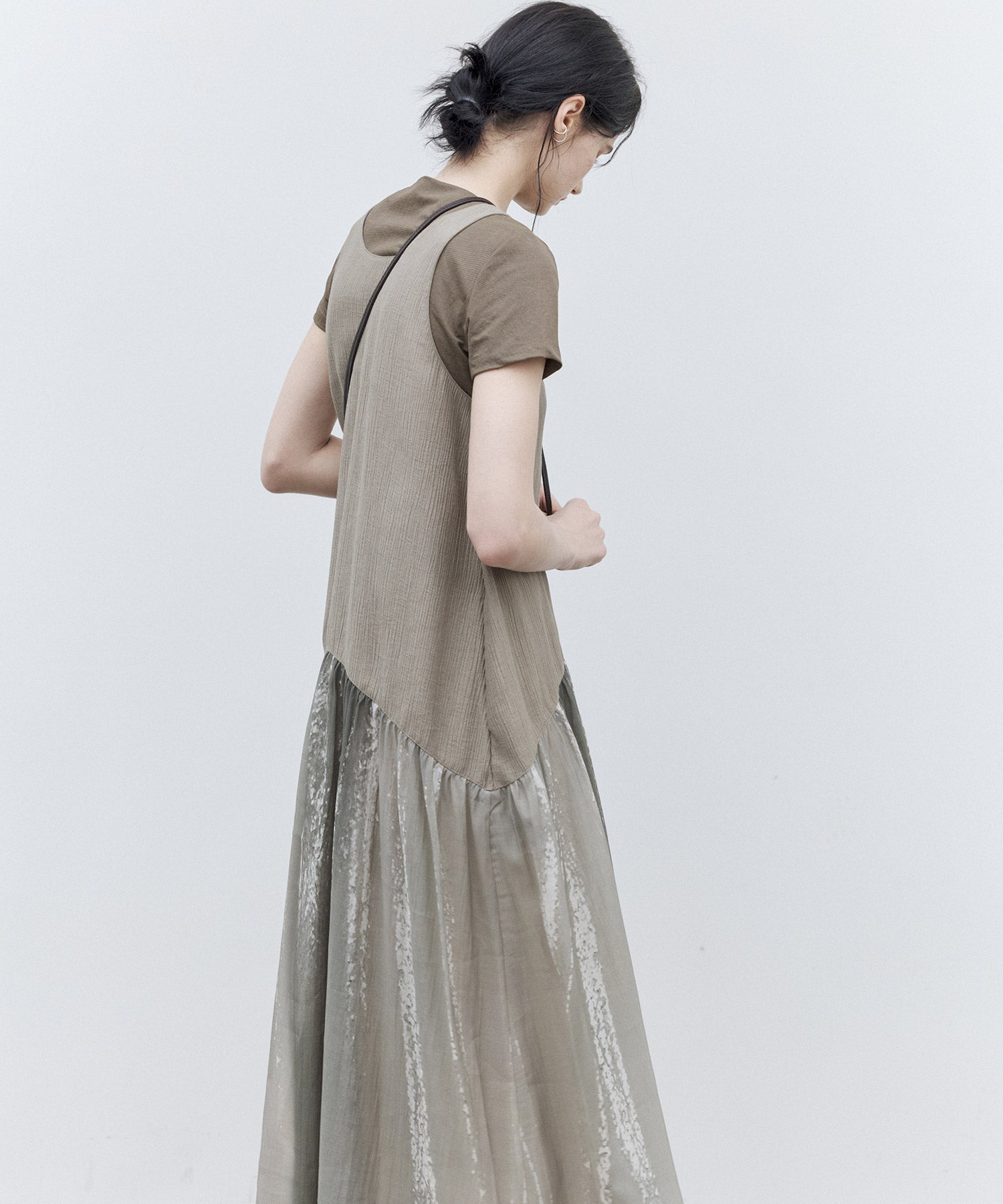 Asymmetric Gather Boat Neck Slim T-shirt