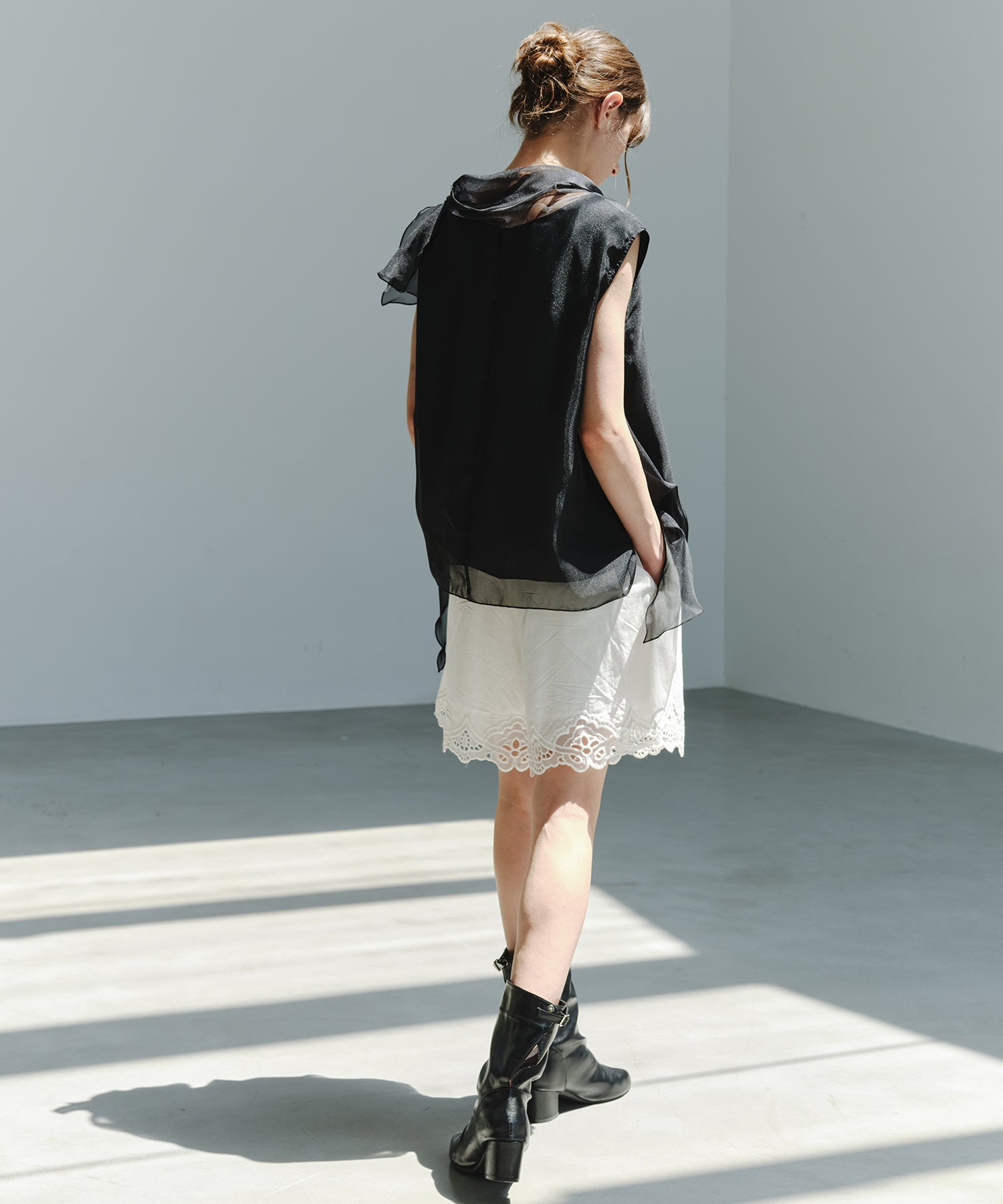 「8月中旬~下旬出荷」Cutwork Embroidery Easy Half Pants
