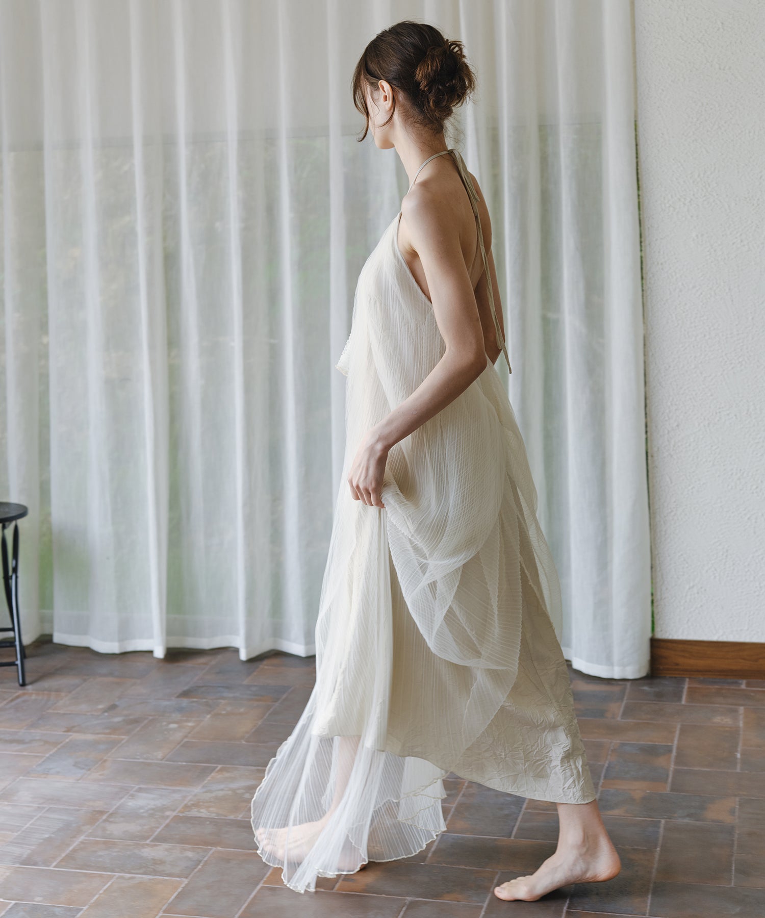 「6月上旬~中旬出荷」Sheer Pleated Cocoon Dress