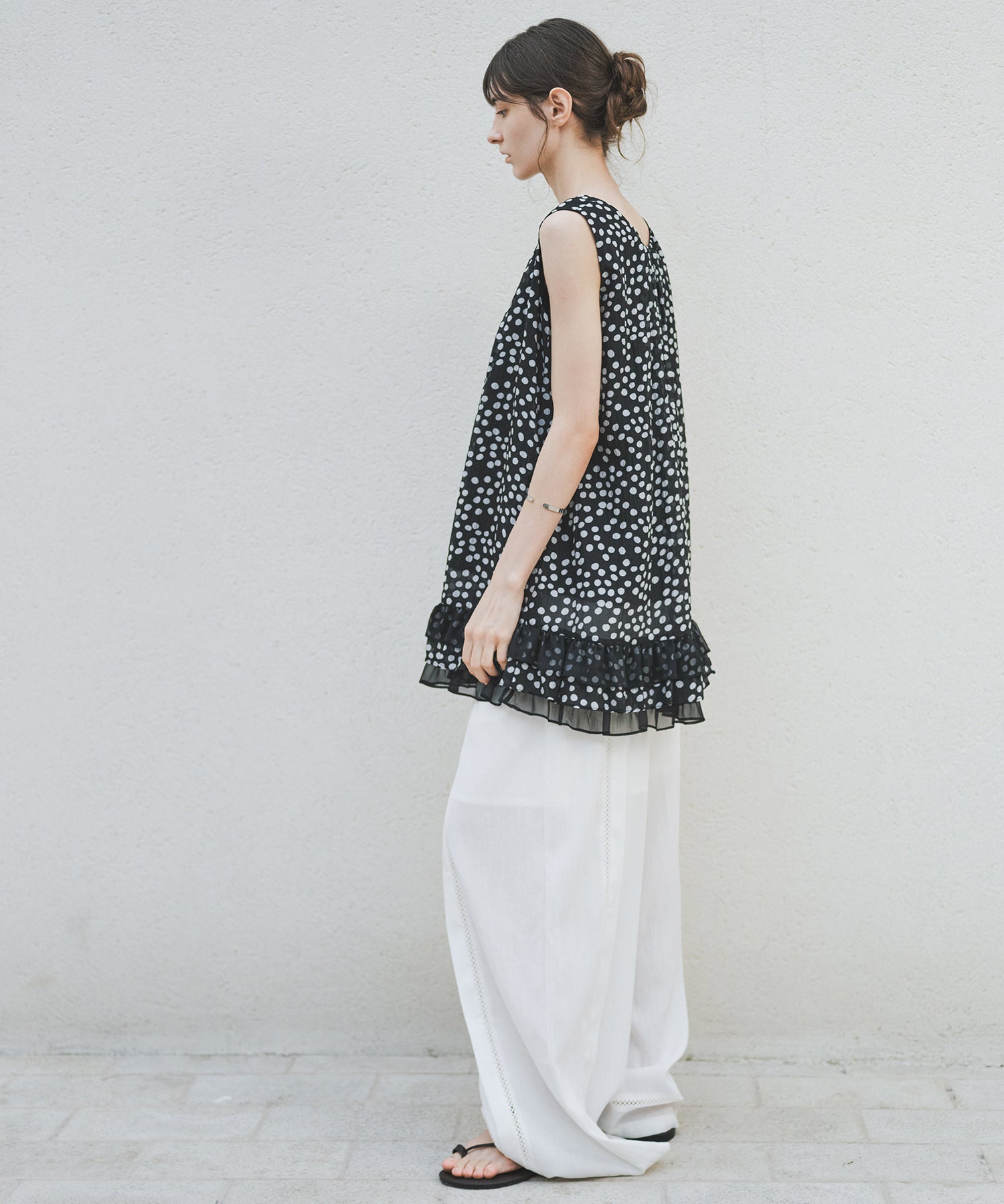 「7月中旬~下旬出荷」Dot Frill Hem Mini Dress