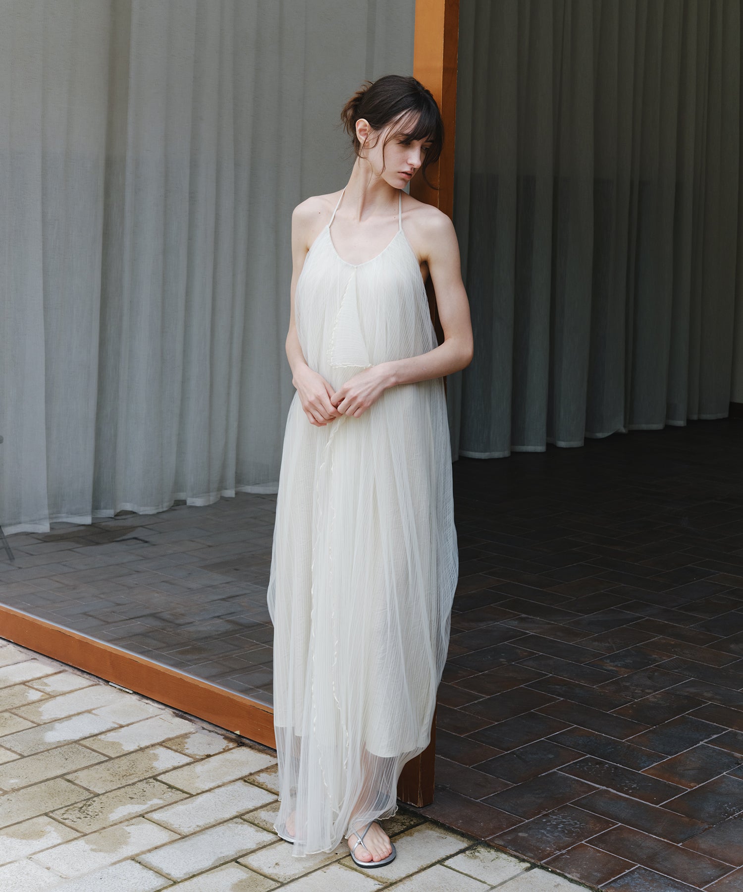 「6月上旬~中旬出荷」Sheer Pleated Cocoon Dress