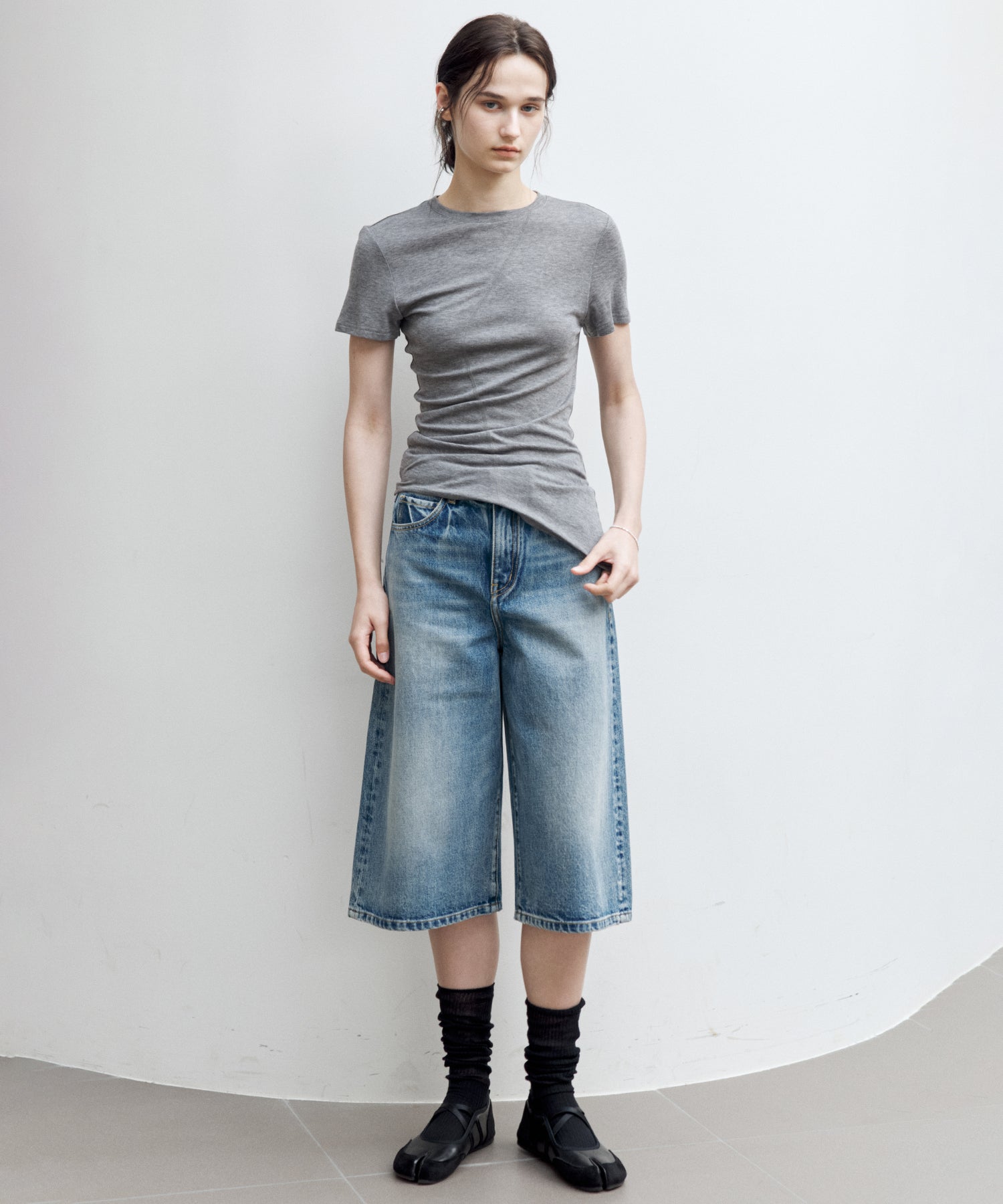 Asymmetric Hem Fitted T-Shirt in Lyocell Blend