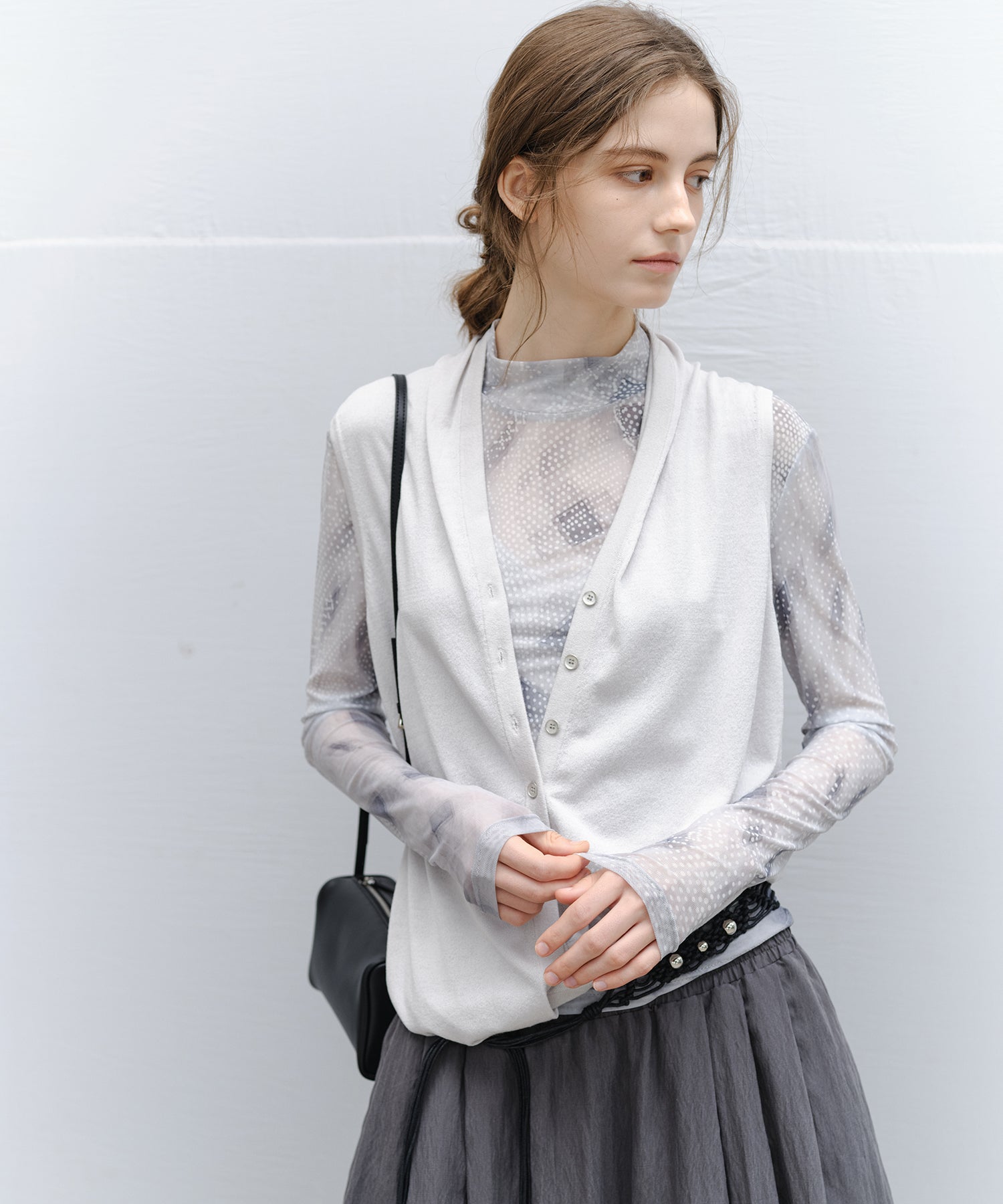 미니멀 브이넥 니트 베스트