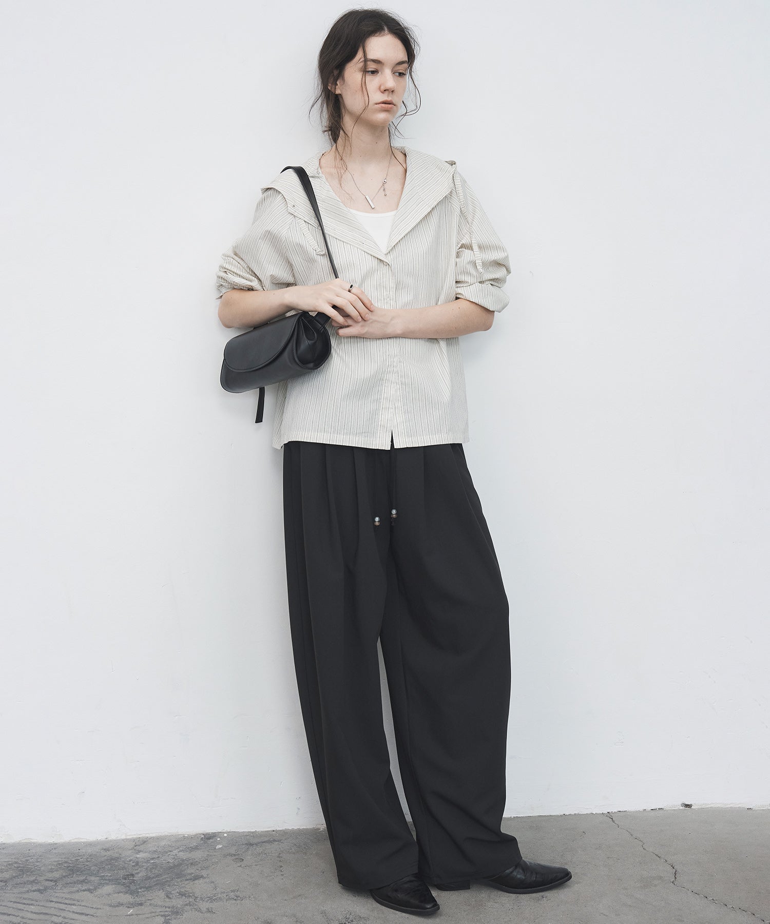 Sculpted Curve Wide Pants – Minimal Line Fit