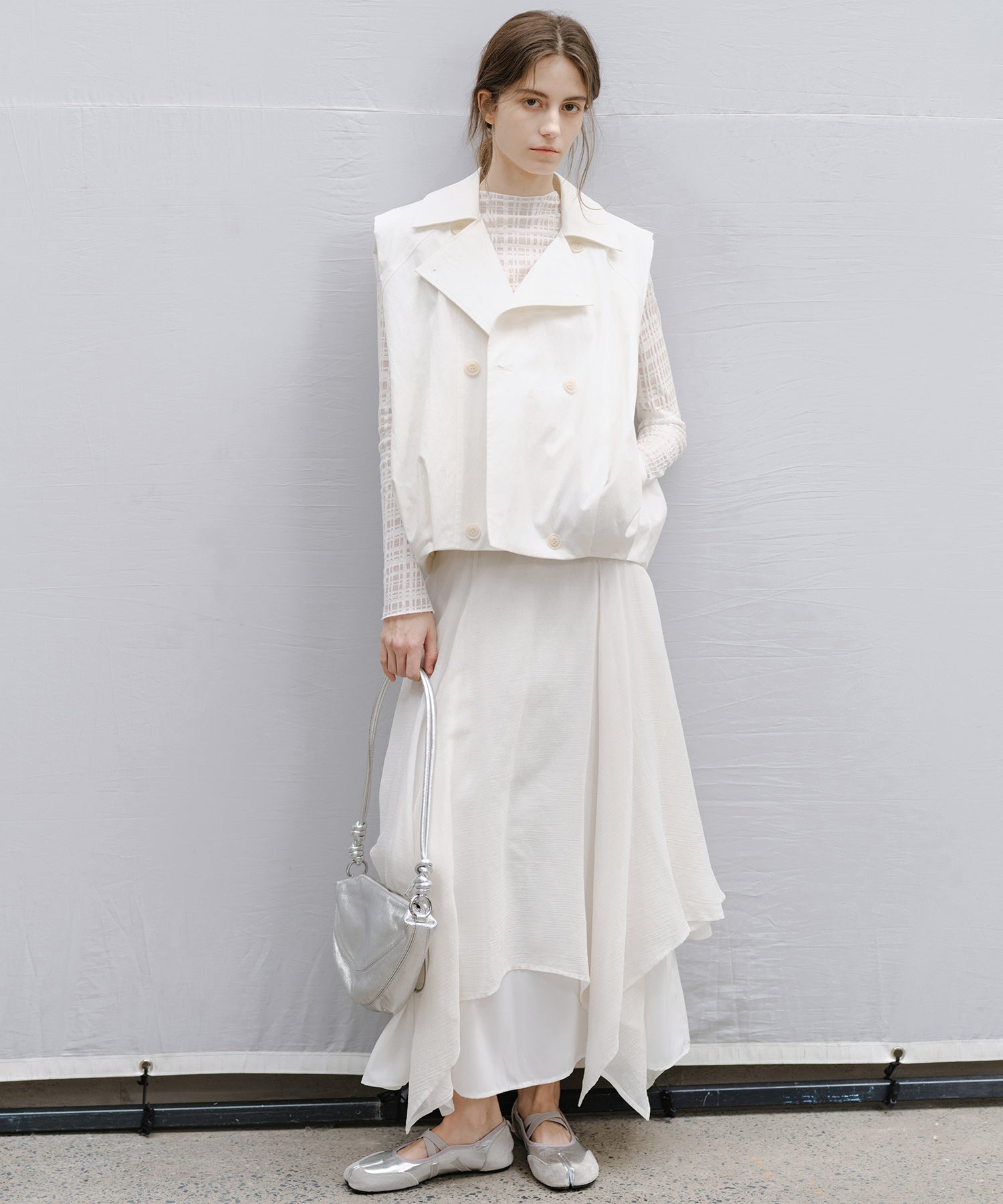 "Shipping scheduled for late February to early March" Lapel Collar Double-Breasted Vest