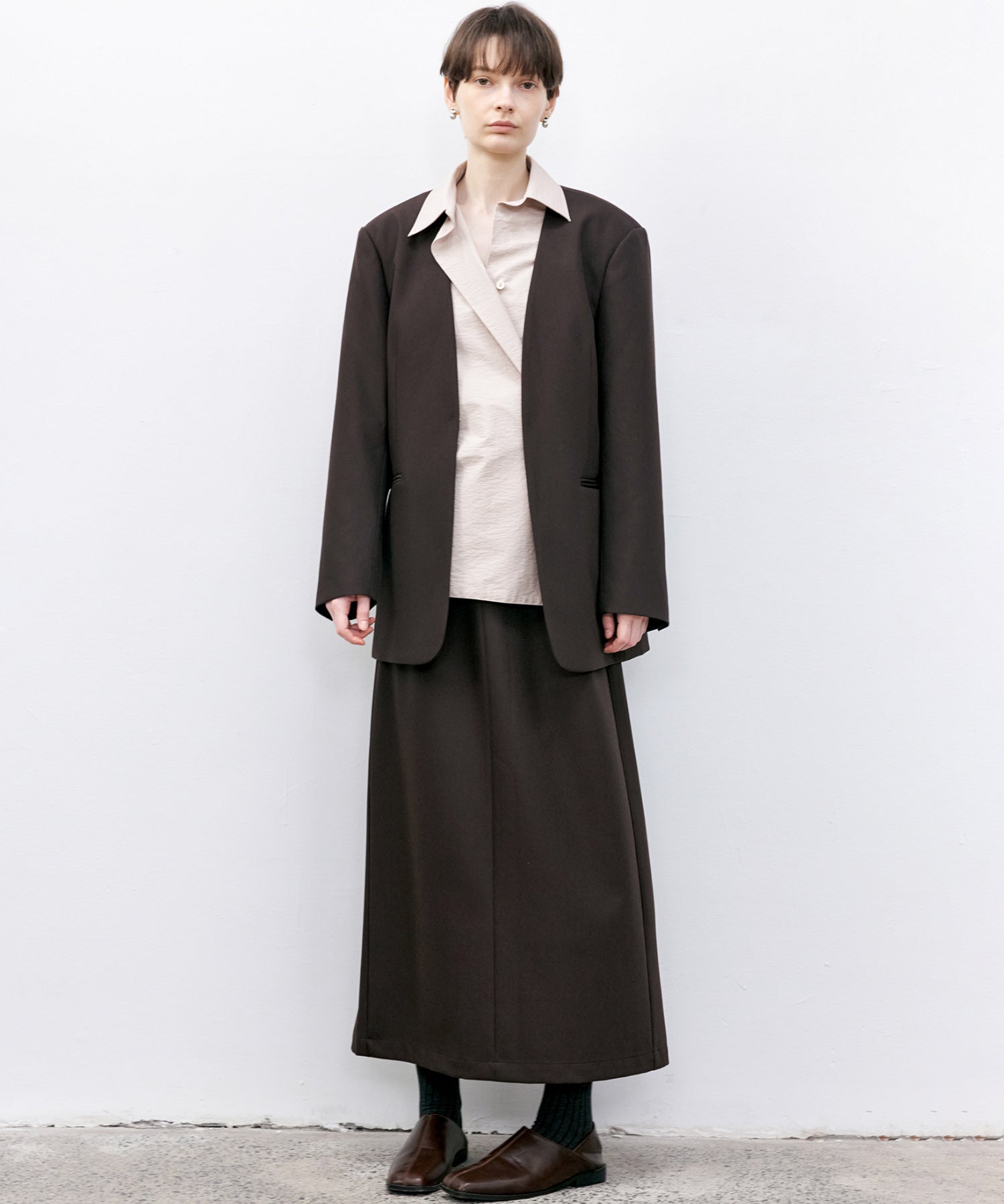 Back-slit maxi skirt