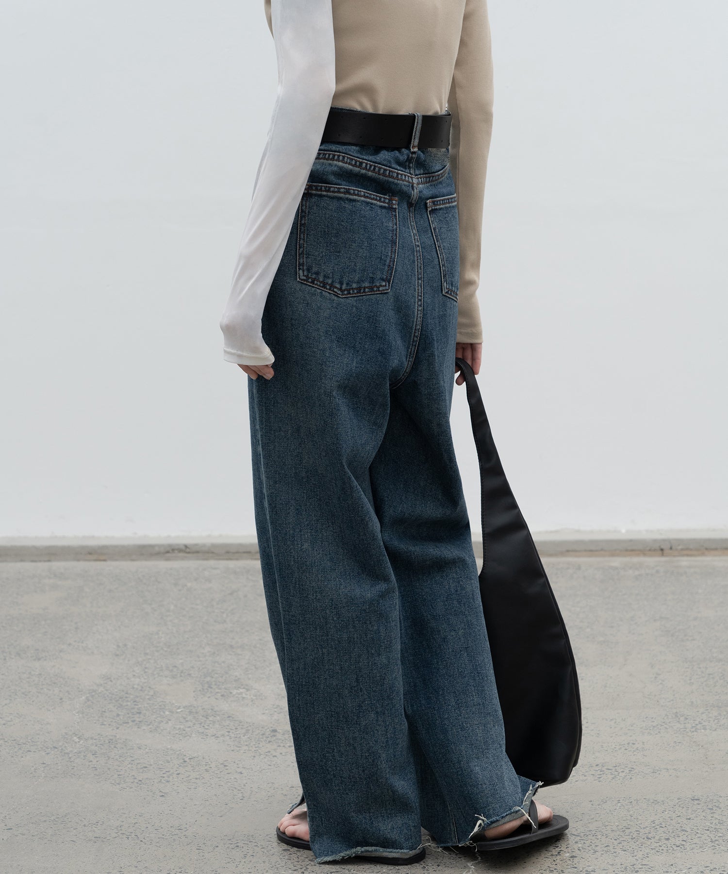 Semi High-Waist Cut-Off Wide Denim