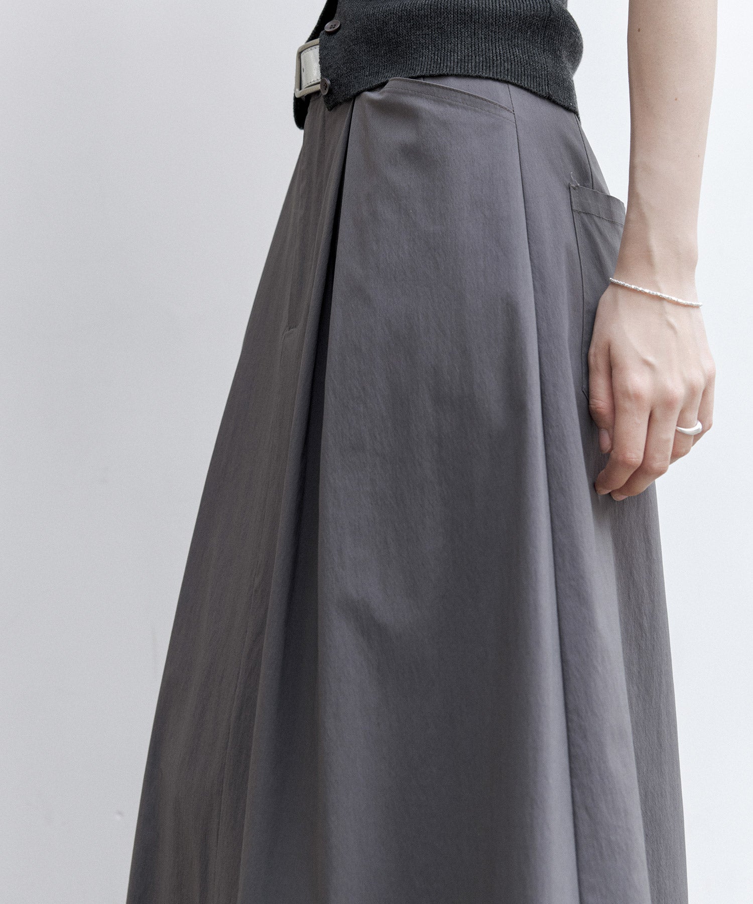 Mid-Rise A-Line Balloon Skirt with Pleated Utility Design