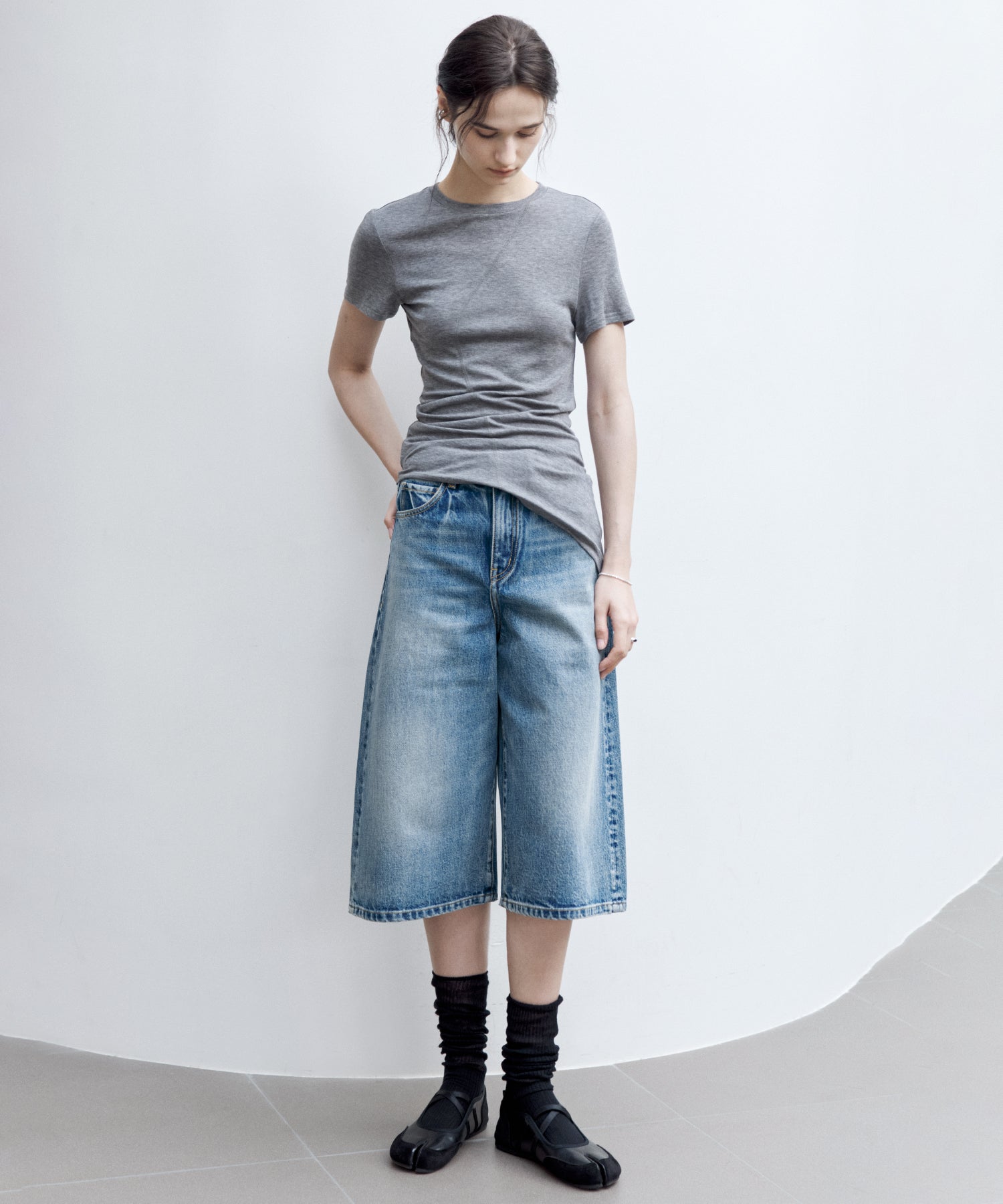 Asymmetric Hem Fitted T-Shirt in Lyocell Blend