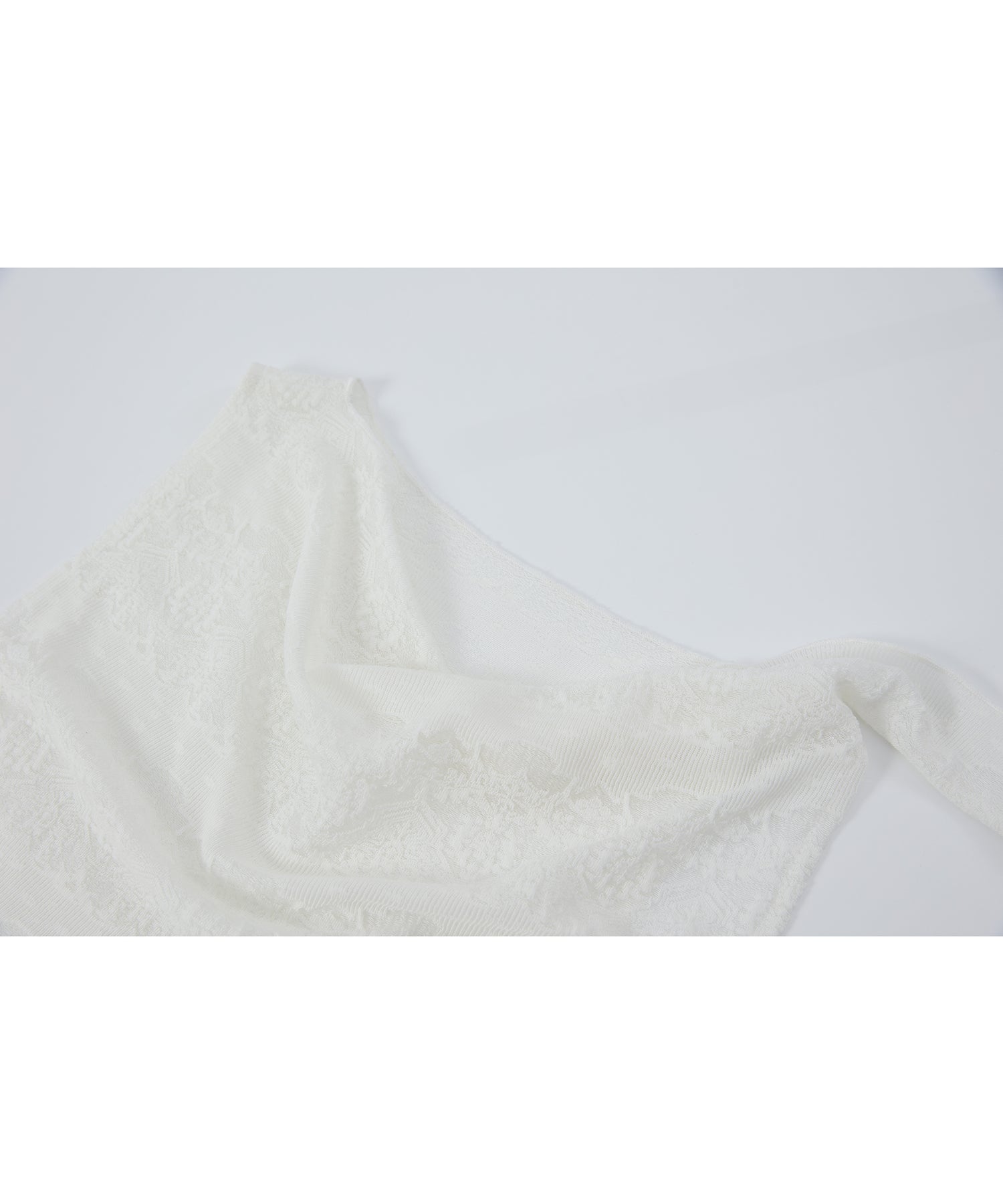 「8月中旬~下旬出荷」Jacquard Sheer Draped Sleeveless Top