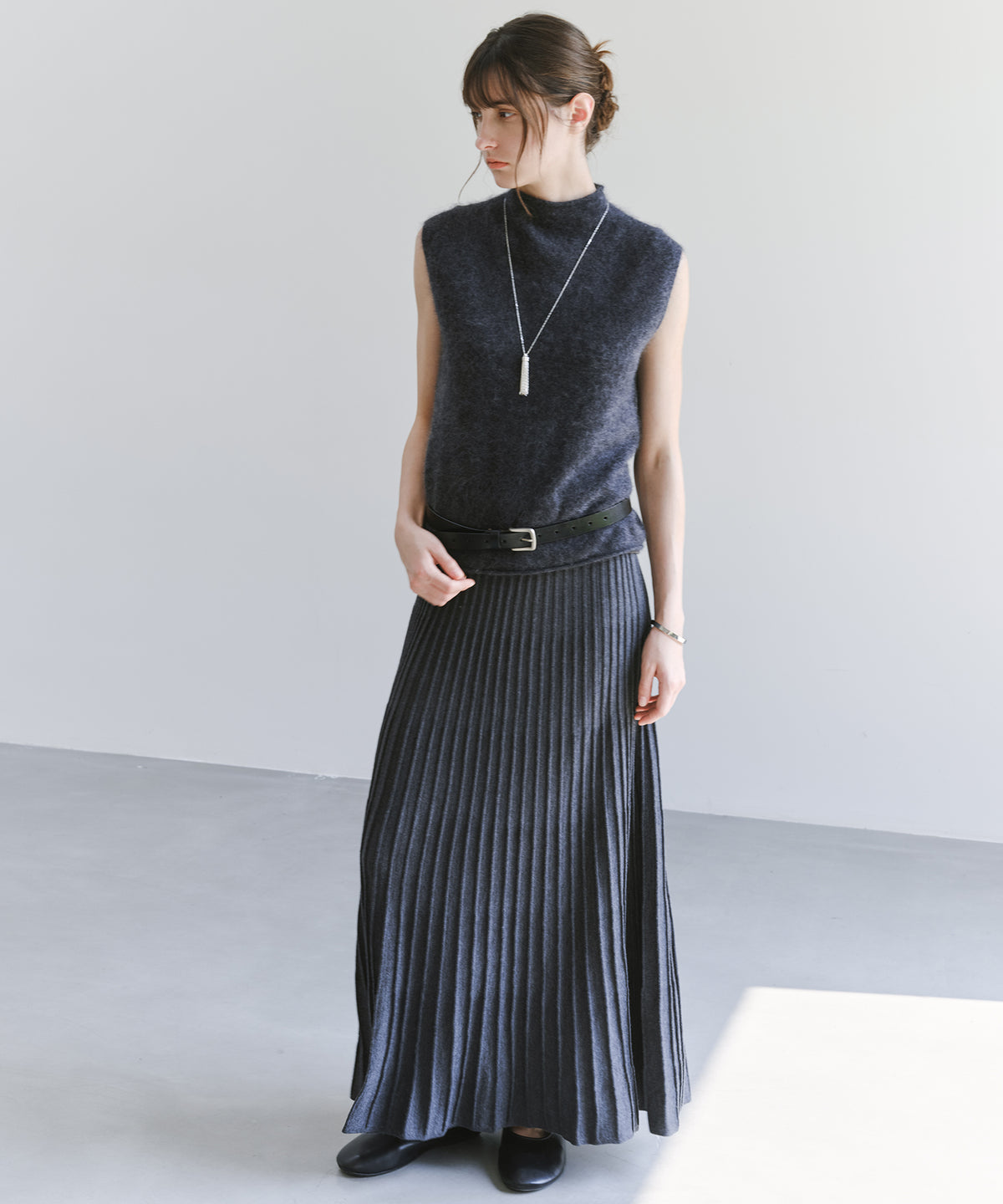 「10月下旬出荷予定」Wool-Silk Blend Pleated Knit Skirt