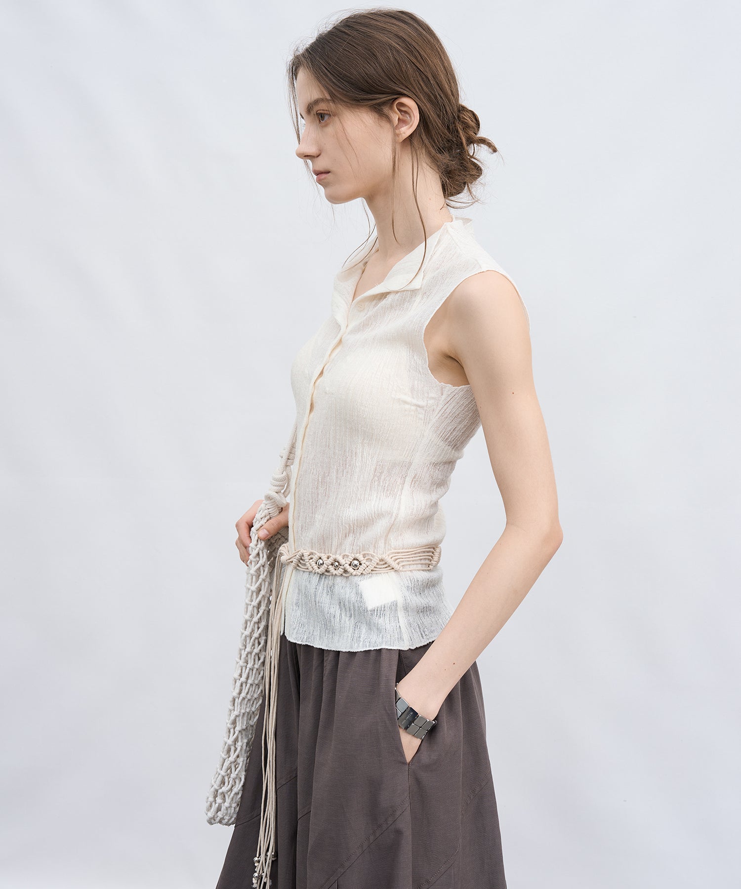 「7月上旬~中旬出荷」Textured Knit Sleeveless Top