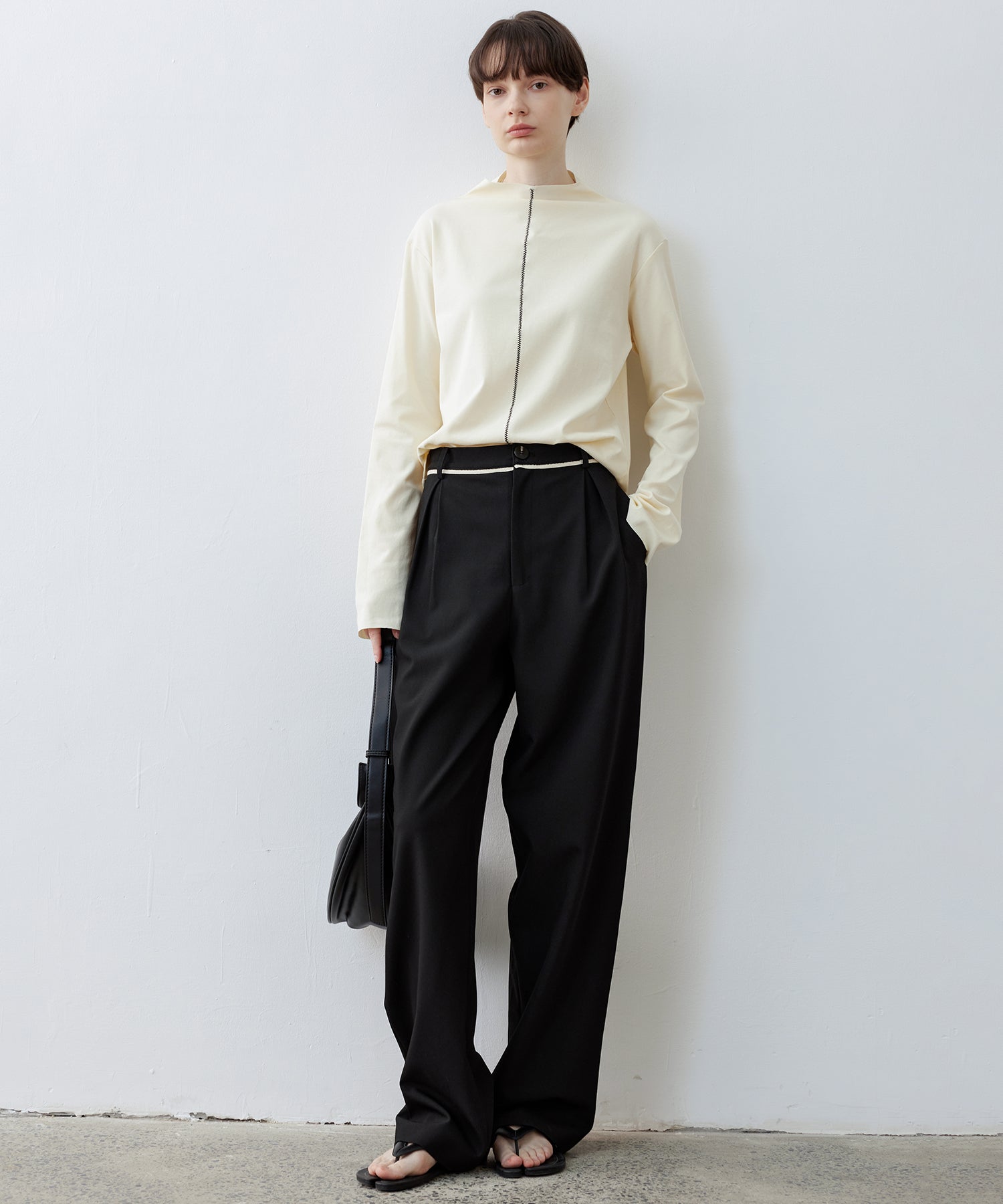 Mid-Rise Tapered Trousers