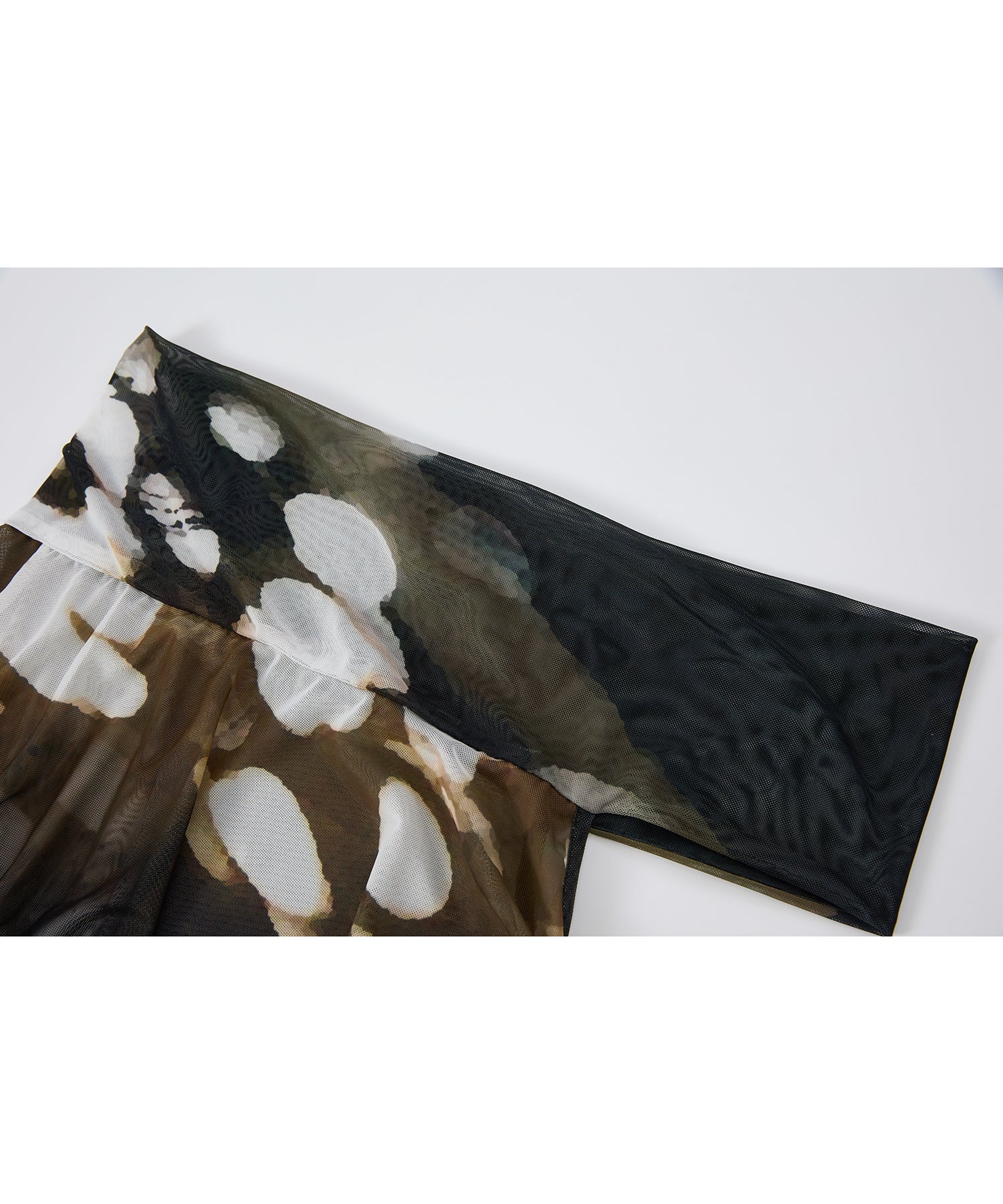 「7月上旬~中旬出荷」Art Print One-Shoulder Sheer Top