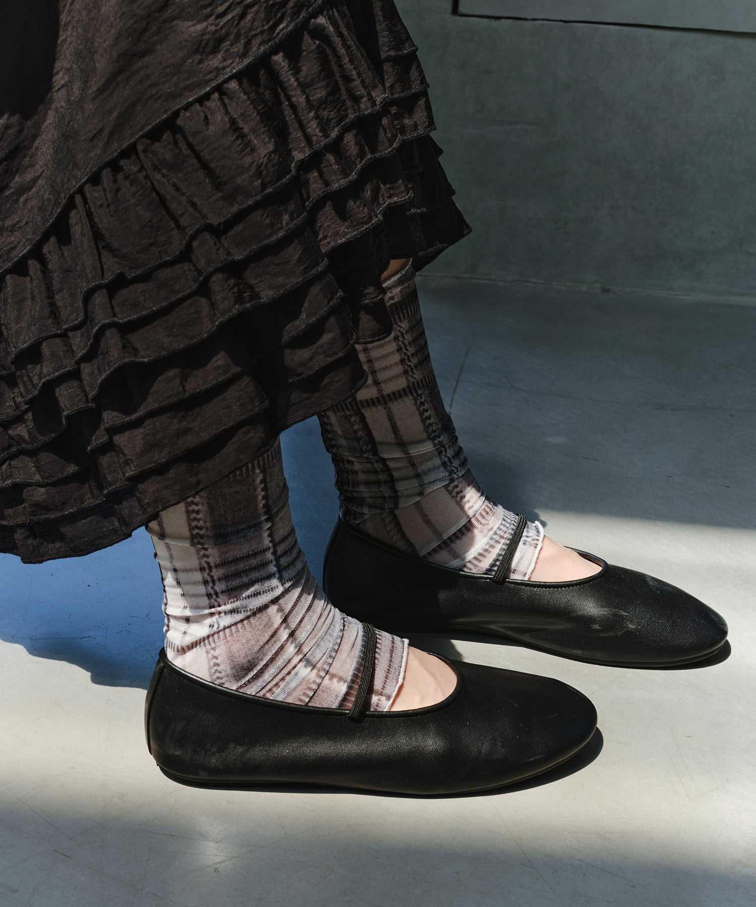 「9月下旬出荷予定」Vintage Check Sheer Leg Warmers