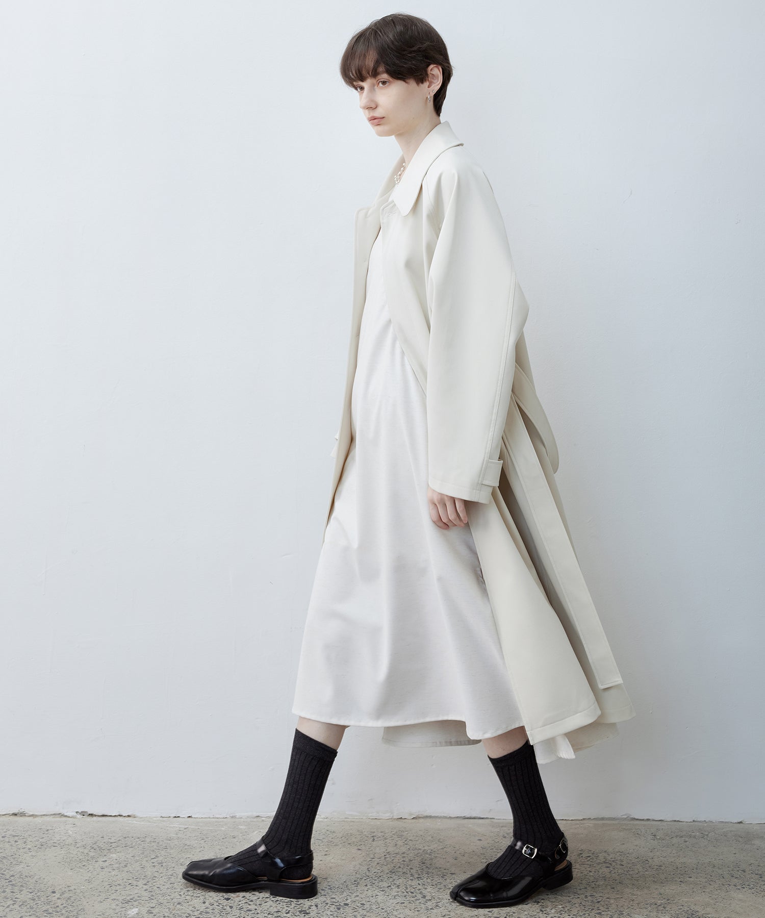 Back-Drape Sleeveless 미디 드레스