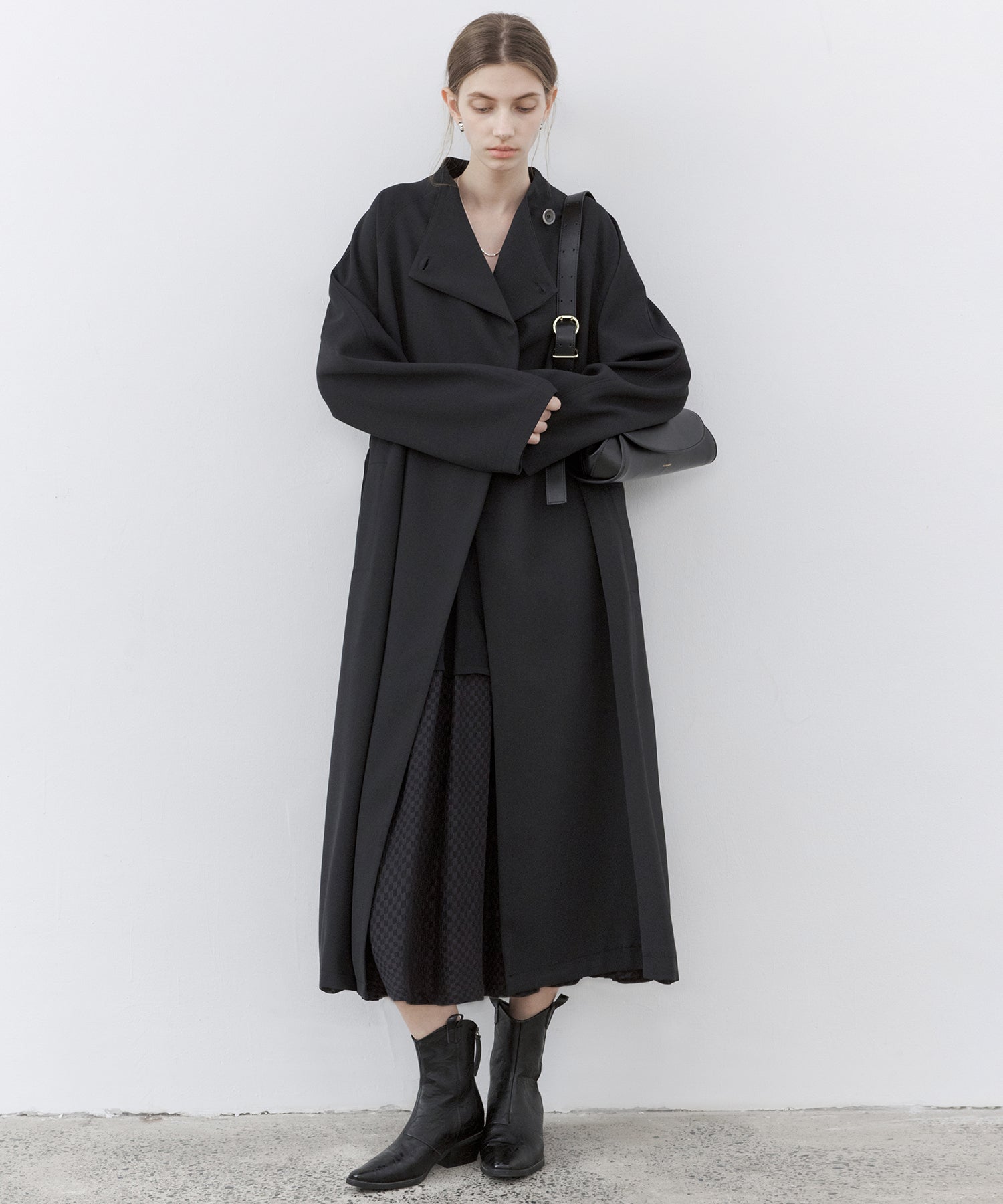 Mixed-Material Gathered V-Neck Flare Dress