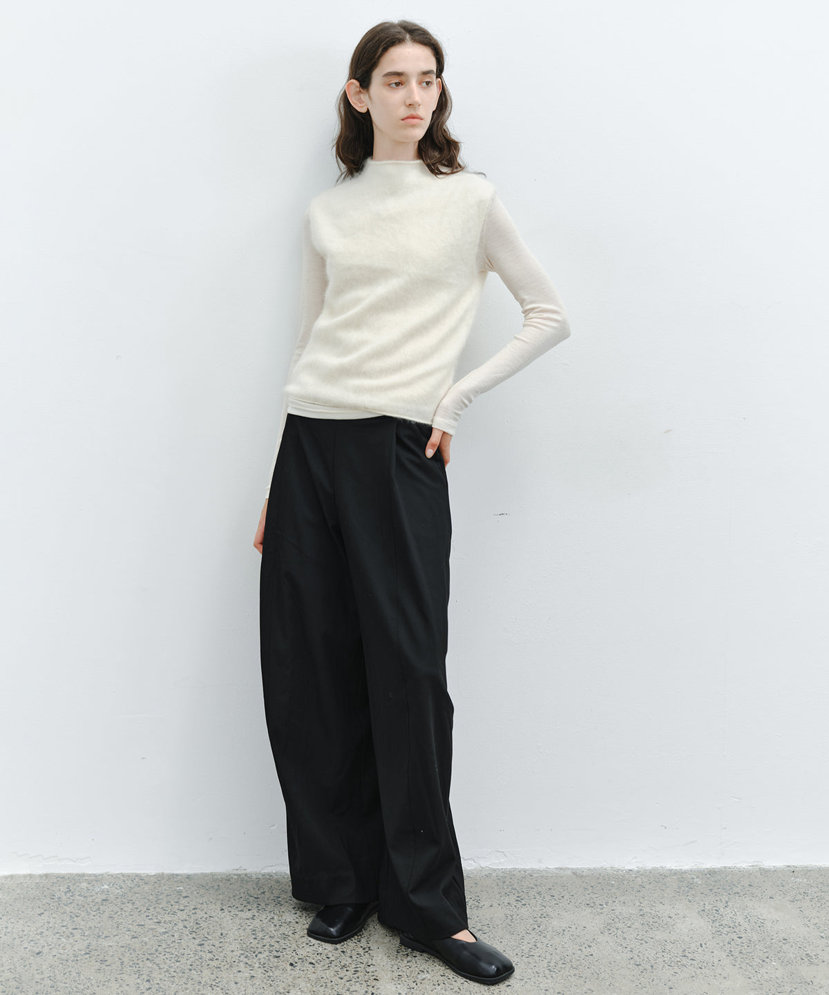 「10月下旬出荷予定」Brushed Cashmere-Blend High Neck Knit Vest