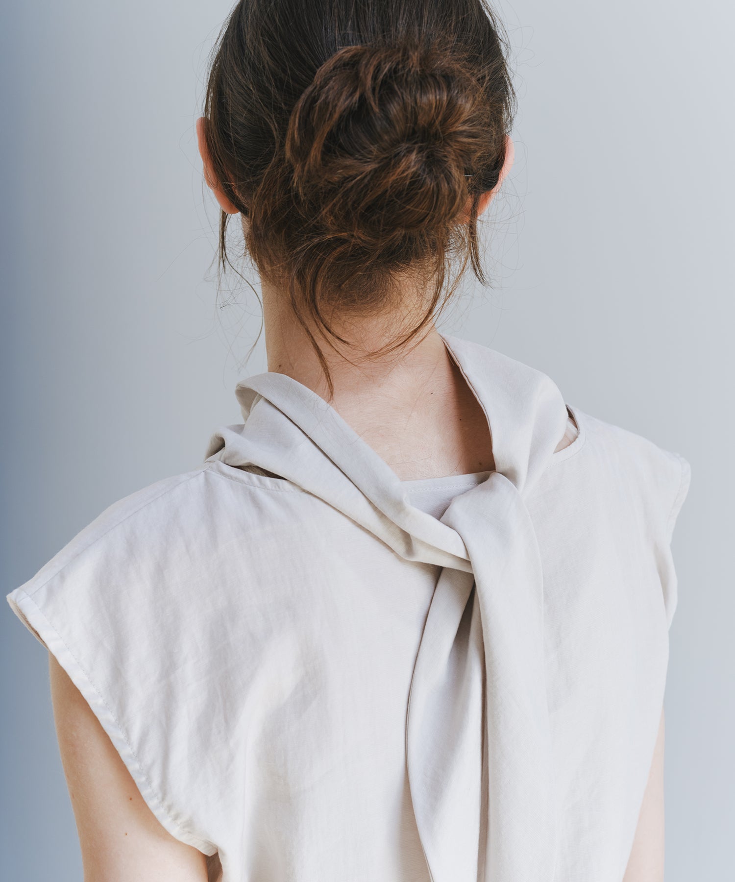「7月中旬~下旬出荷」Draped Neck Back Tie Top