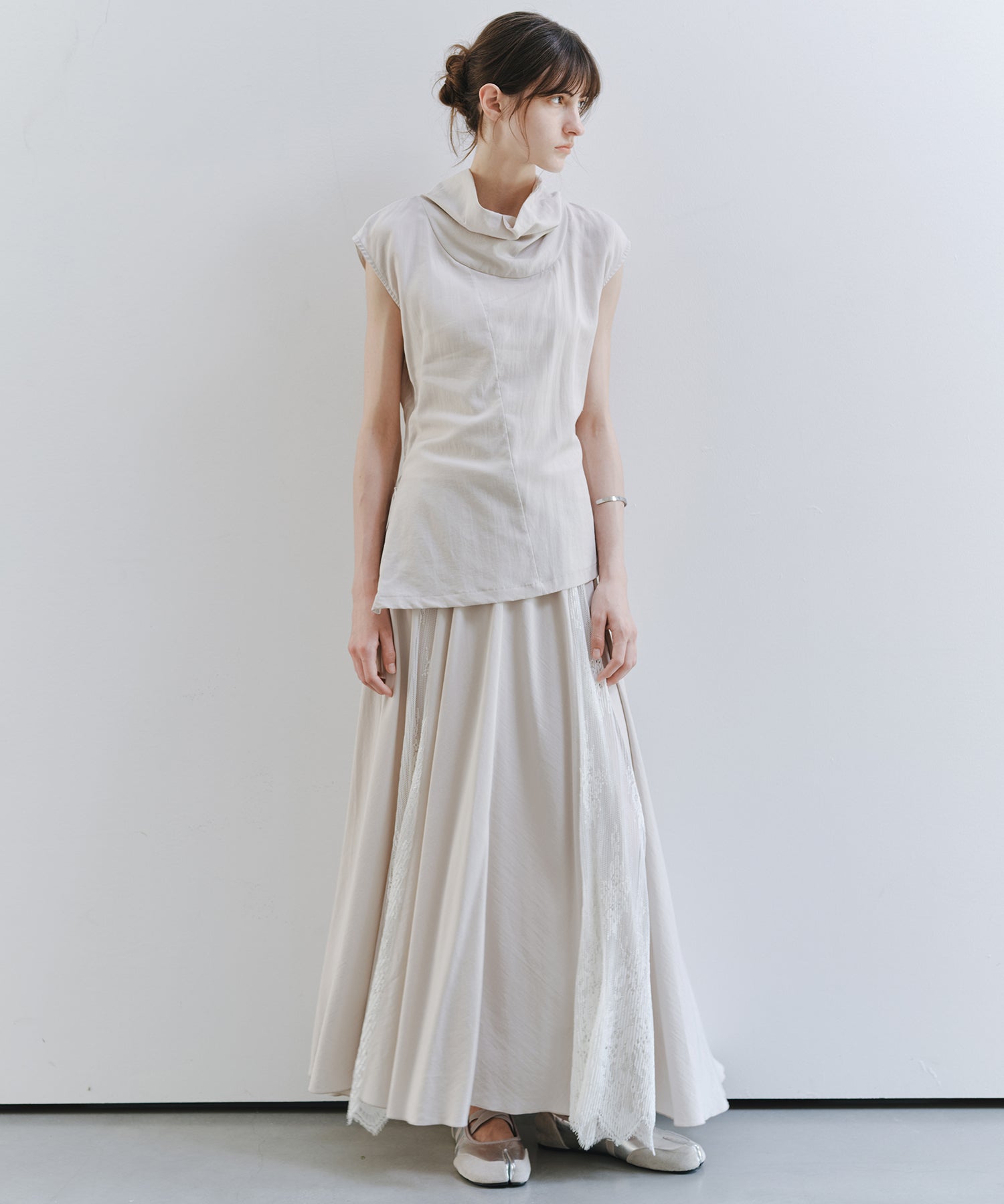 「7月中旬~下旬出荷」Lace Panel Flare Skirt