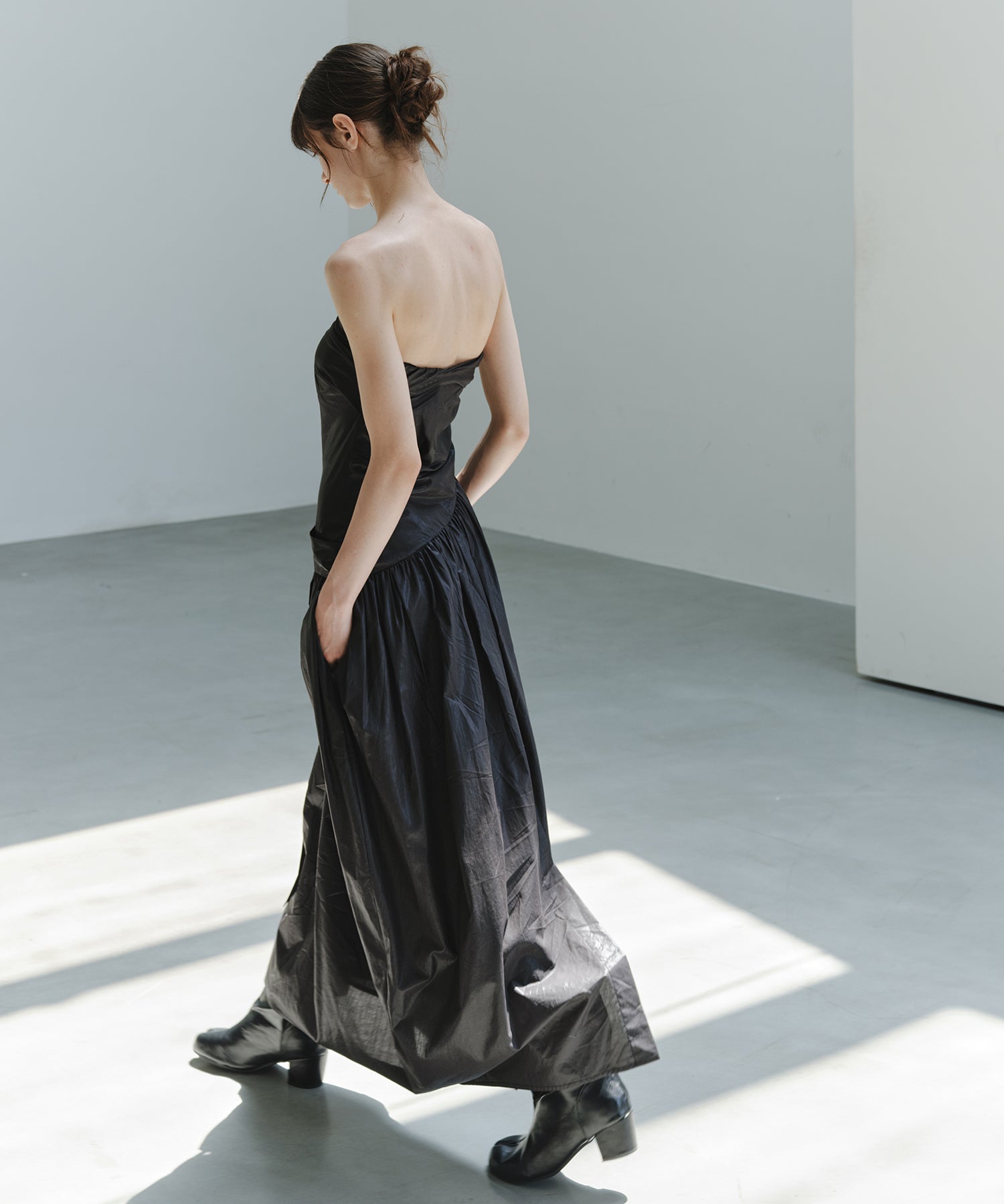 「8月中旬~下旬出荷」Side Tie Draped Strapless Long Dress