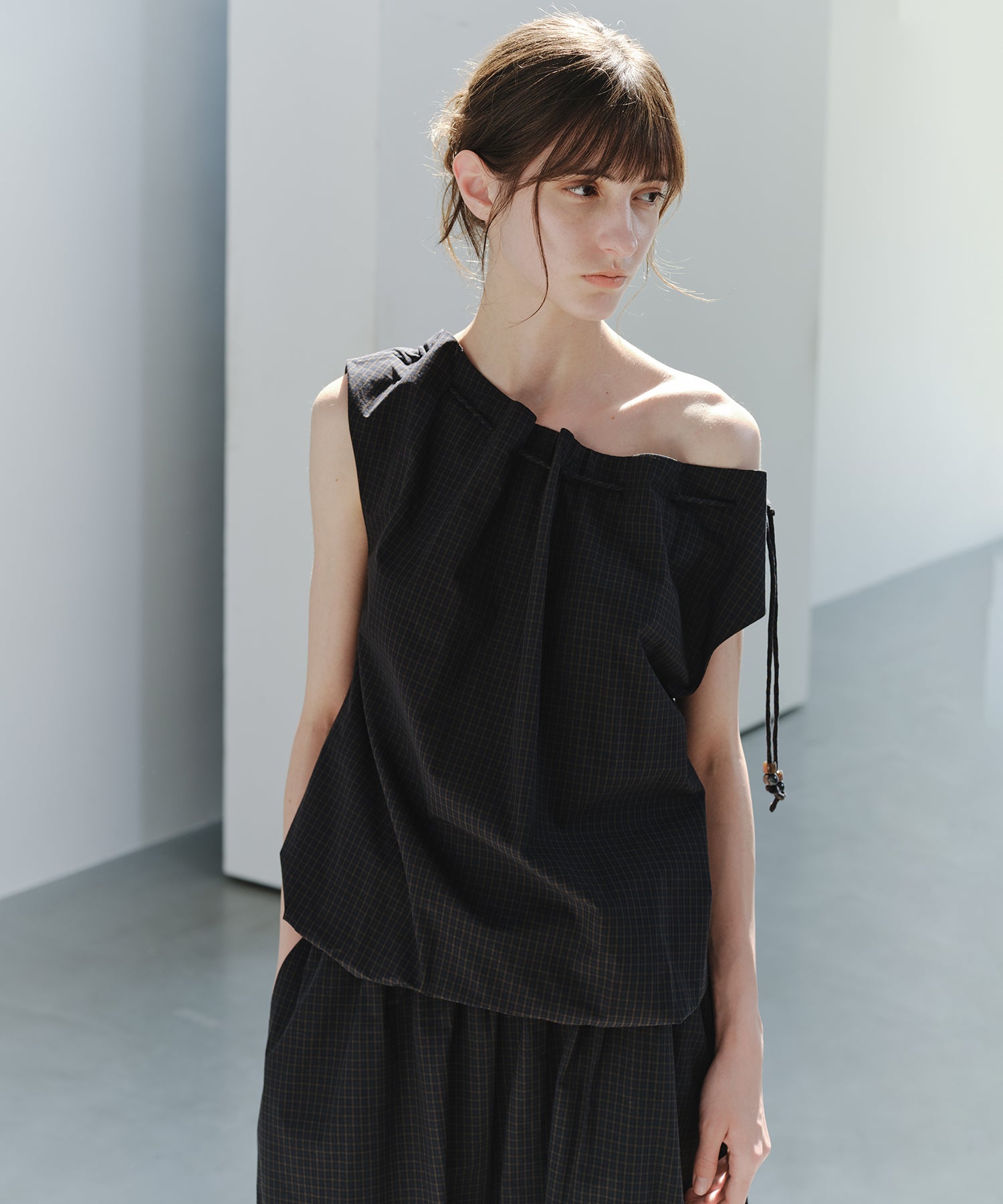 「7月上旬~中旬出荷」Drawstring Off-Shoulder Balloon Top