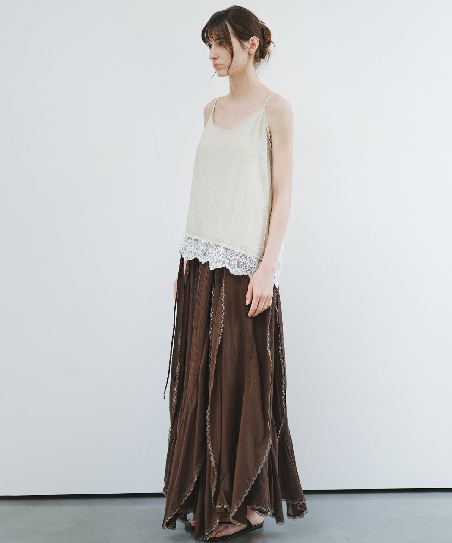 「6月上旬~中旬出荷」Asymmetric Layered Lace Skirt