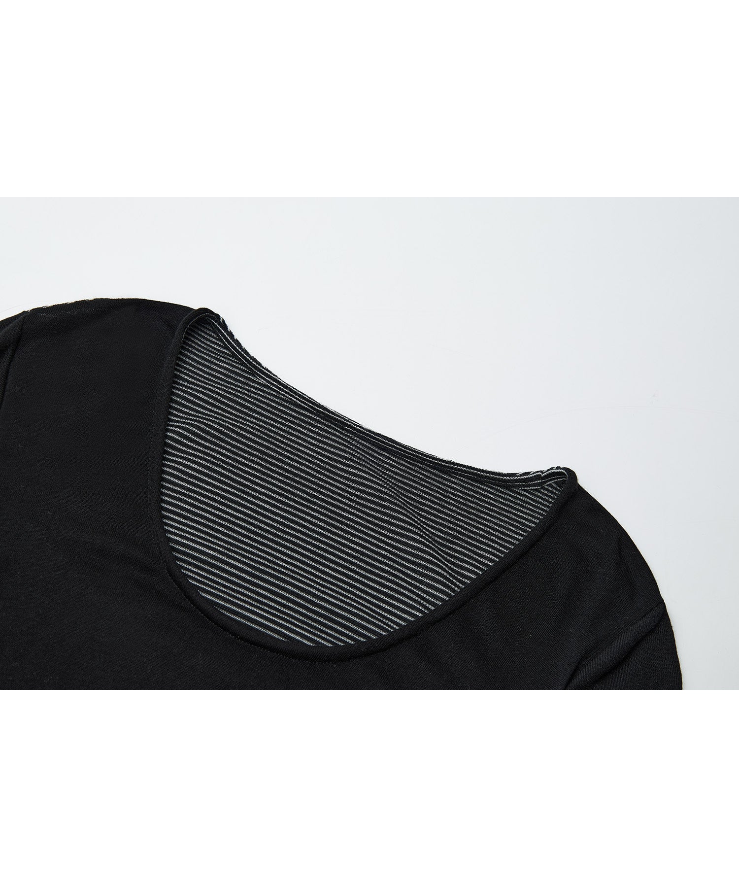 Layered Style U-Neck Stripe Top – Wool Blend