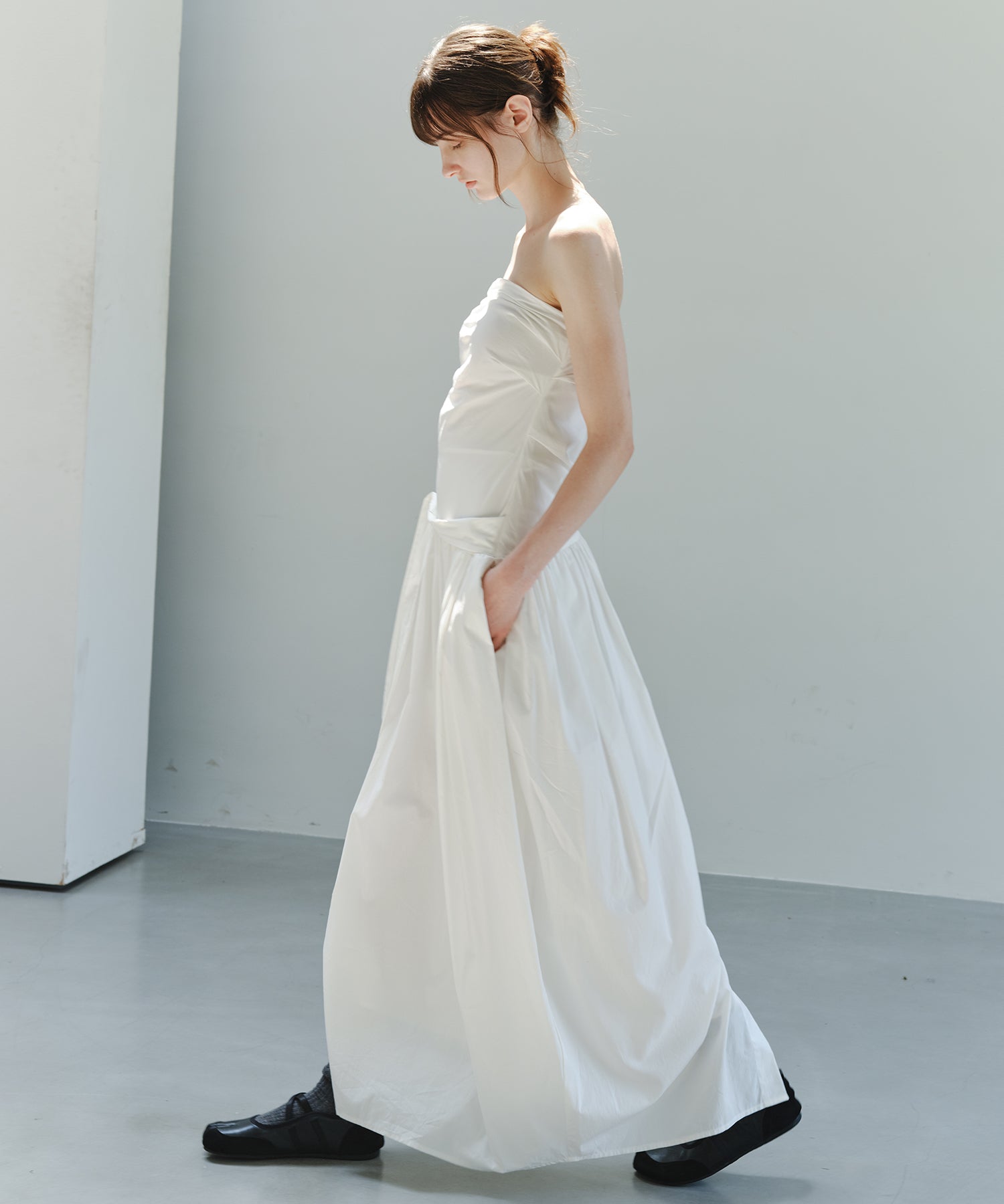 「8月中旬~下旬出荷」Side Tie Draped Strapless Long Dress