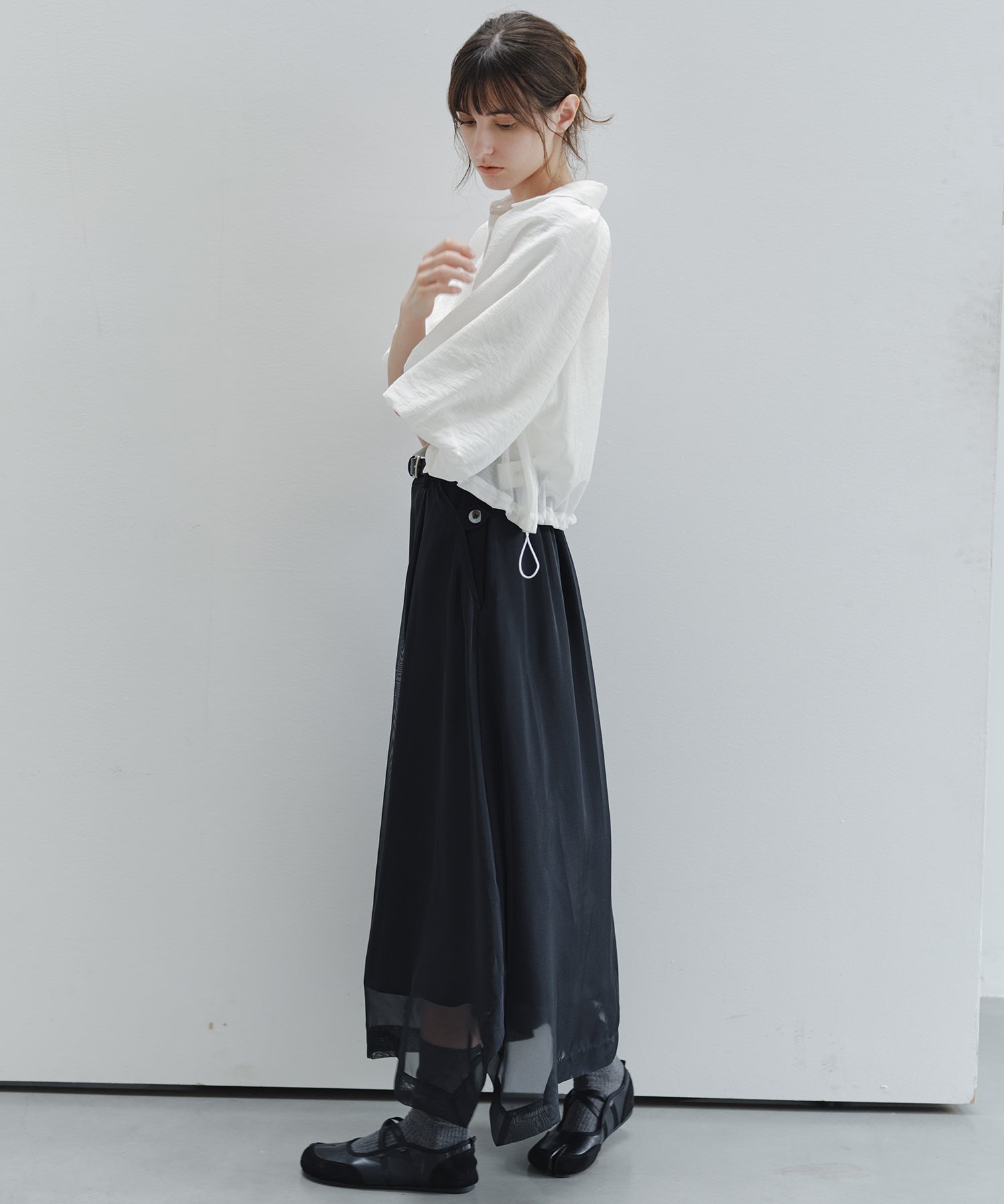 「7月上旬~中旬出荷」Sheer Stripe Balloon Sleeve Cropped Shirt