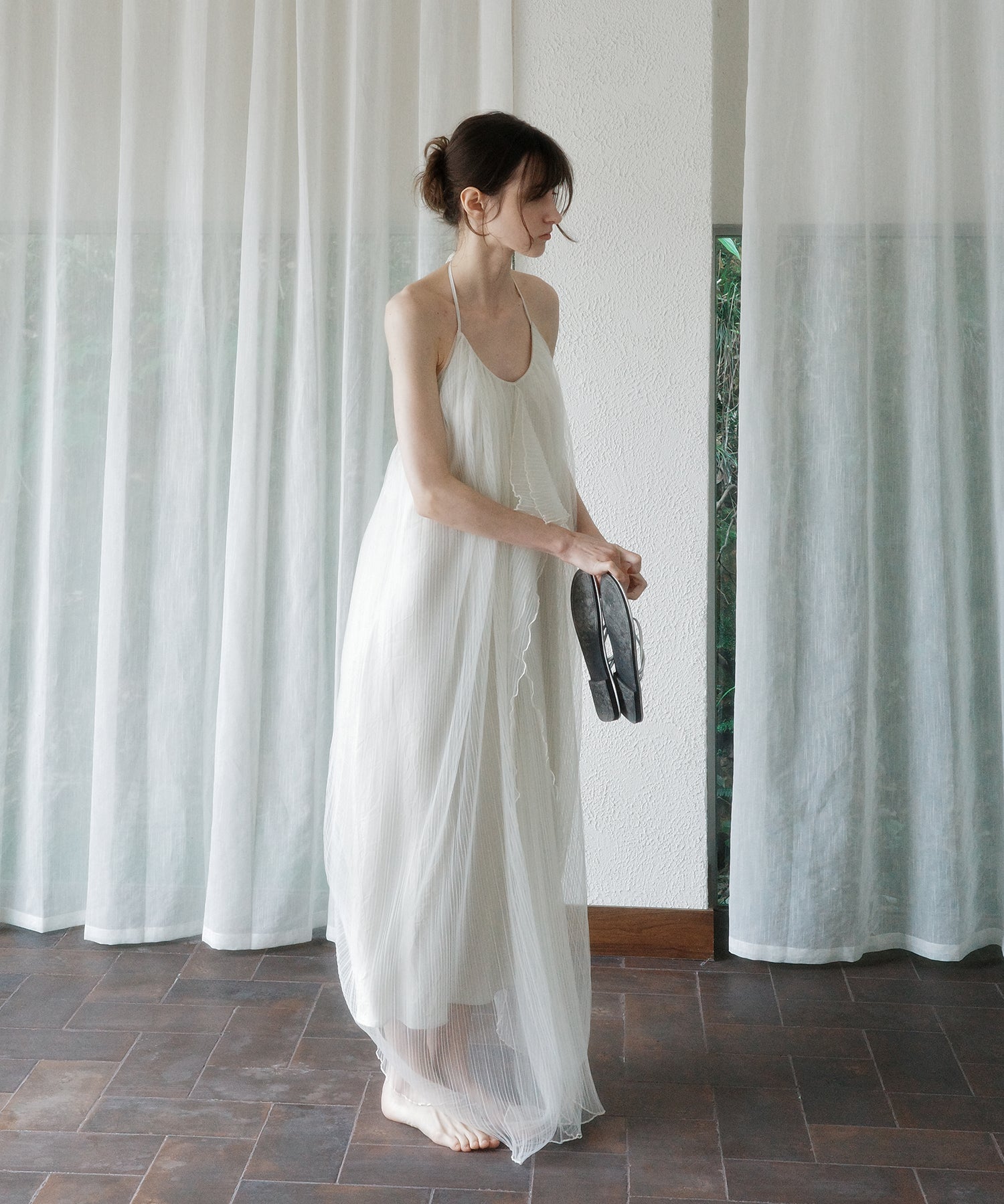 「6月上旬~中旬出荷」Sheer Pleated Cocoon Dress