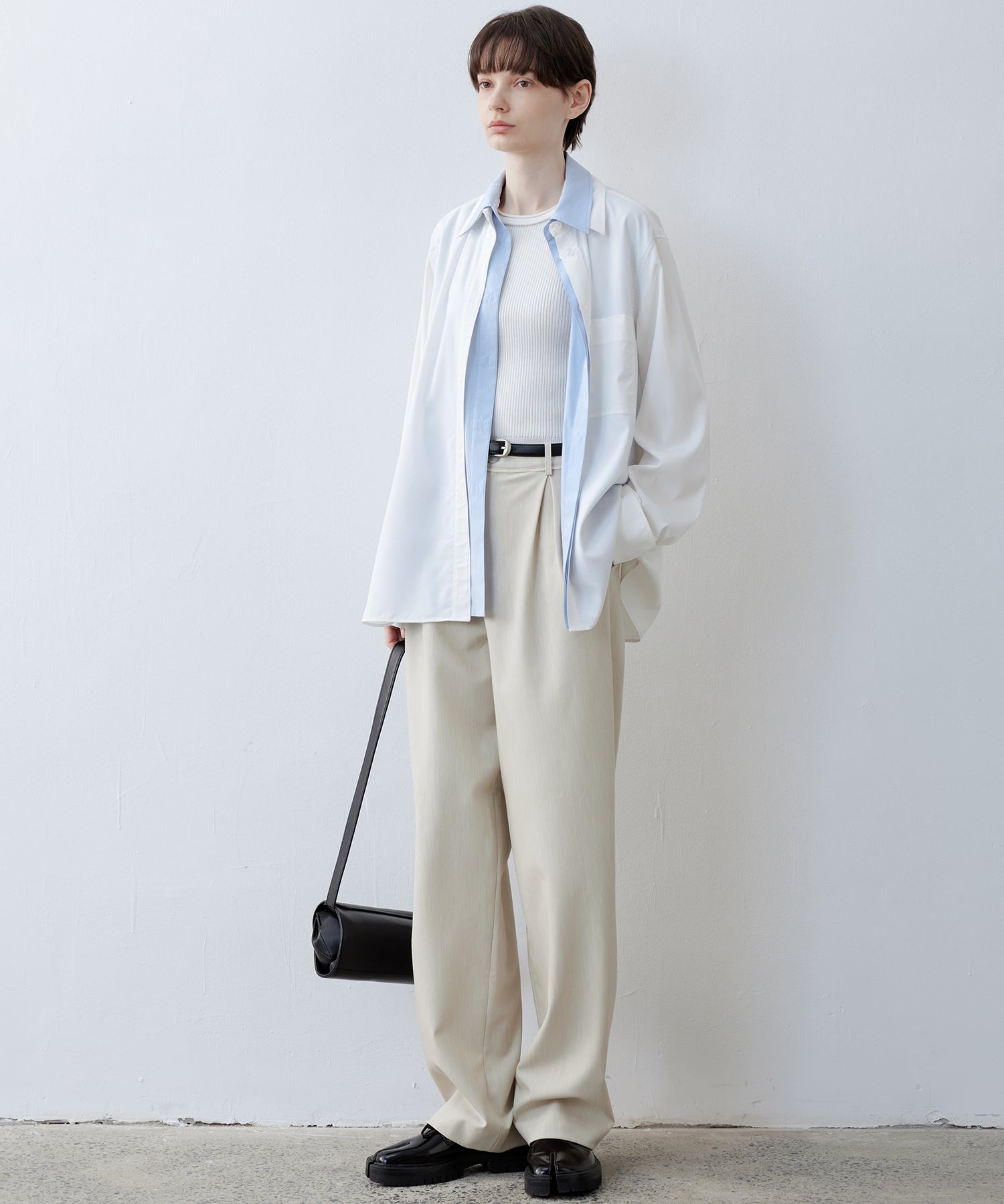 Mid-Rise Tapered Trousers