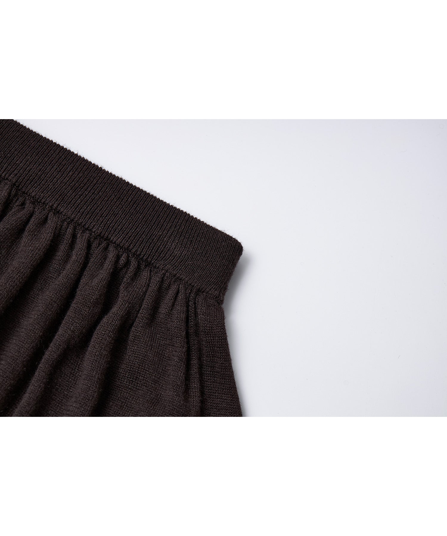 Elegant Flowy Flared Knit Midi Skirt